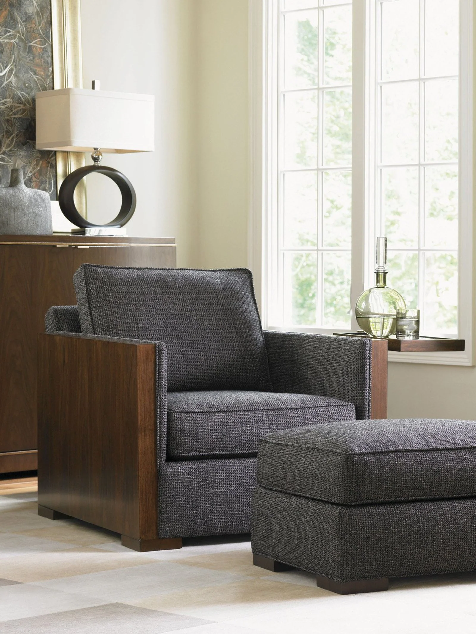Lexington Tower place Edgemere Ottoman - Image 3