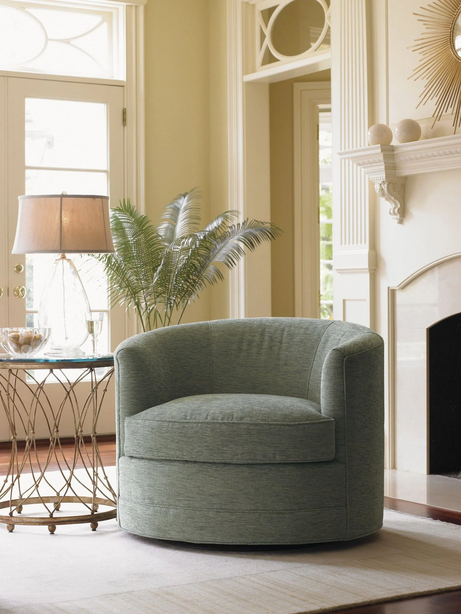 Lexington Upholstery Graniers Swivel Chair - Image 4
