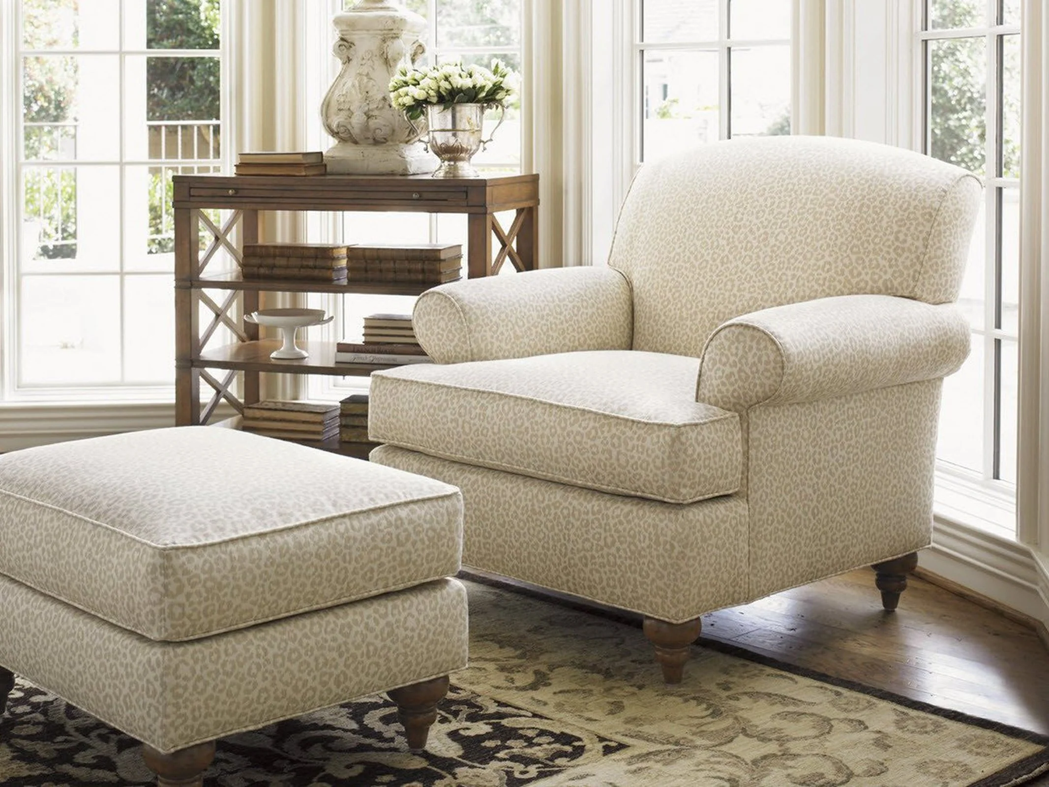 Lexington Upholstery Montgomery Ottoman - Image 3