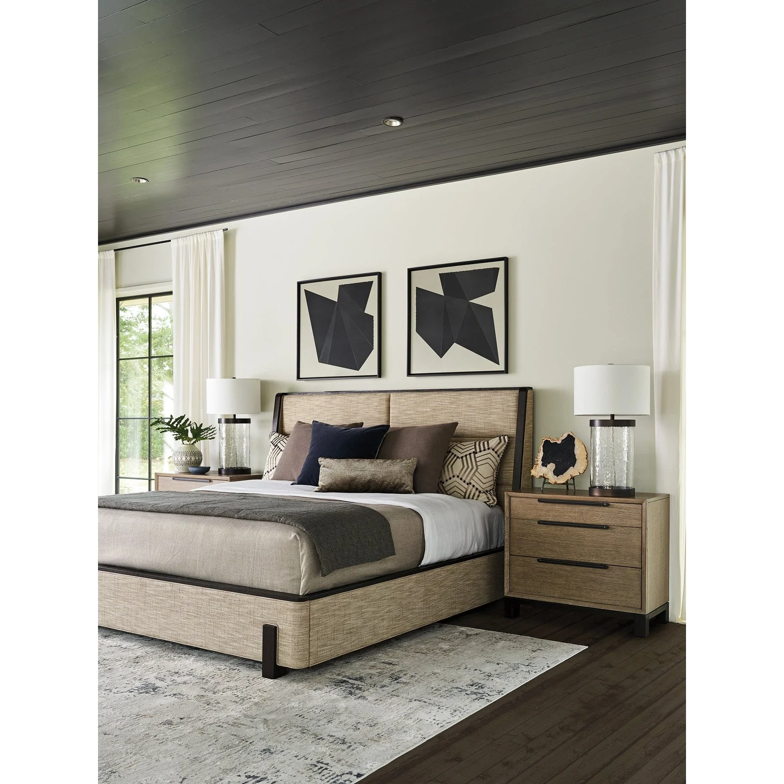 Lexington Zanzibar Barcelona Upholstered Bed - Image 3
