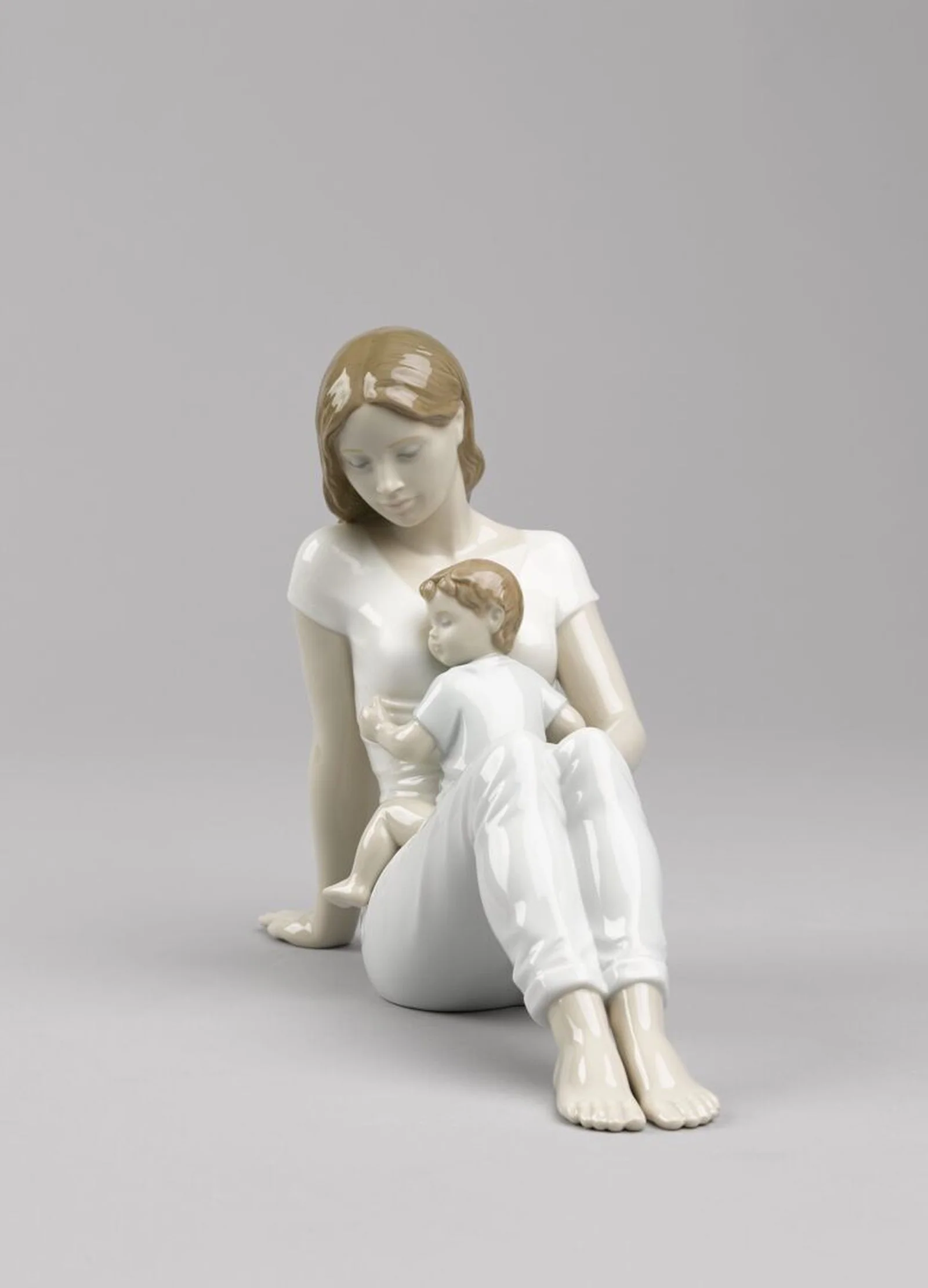 Lladro A Mother's Love Figurine - Image 10