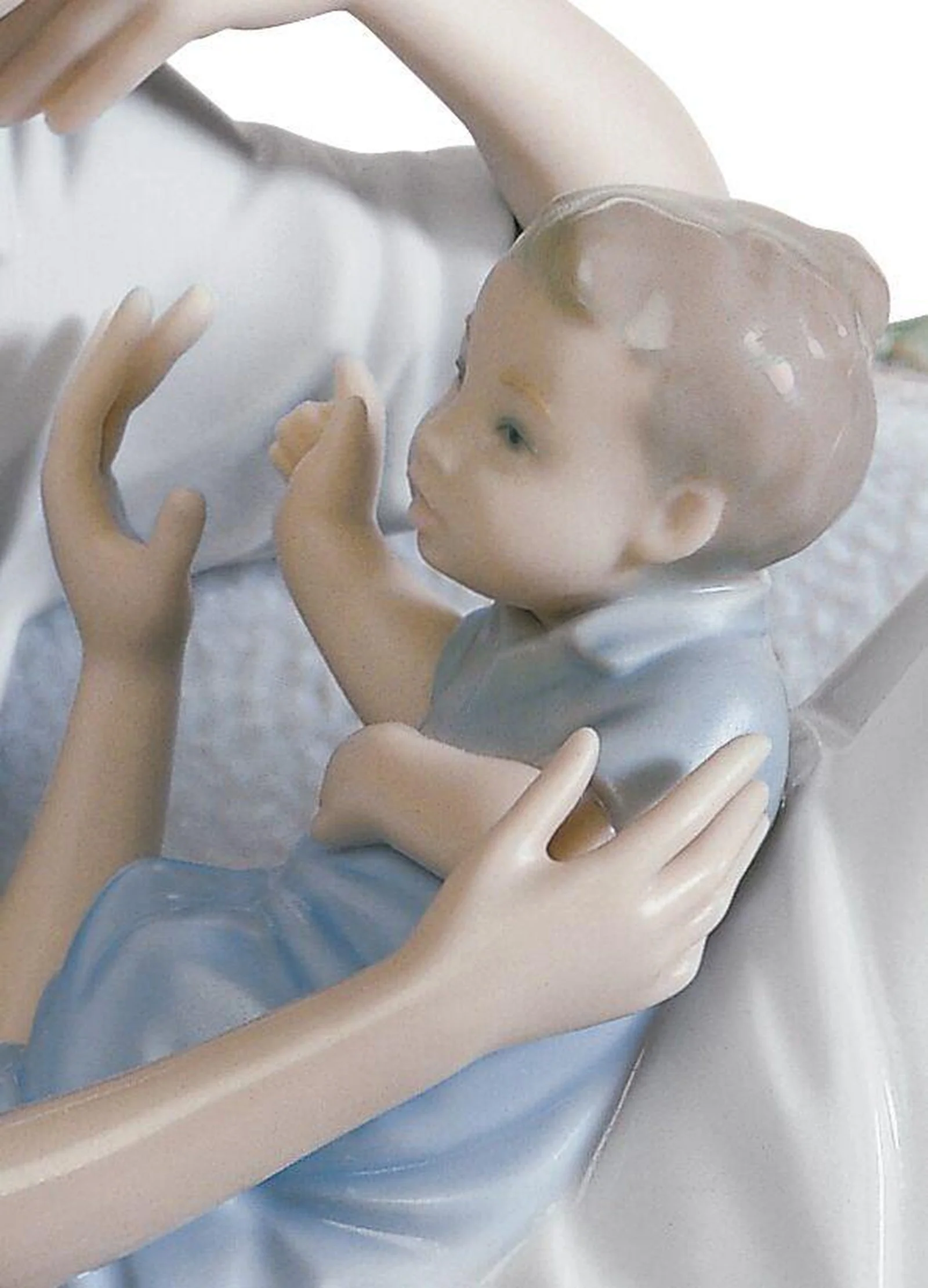 Lladro A Priceless Moment Couple Figurine - Image 4
