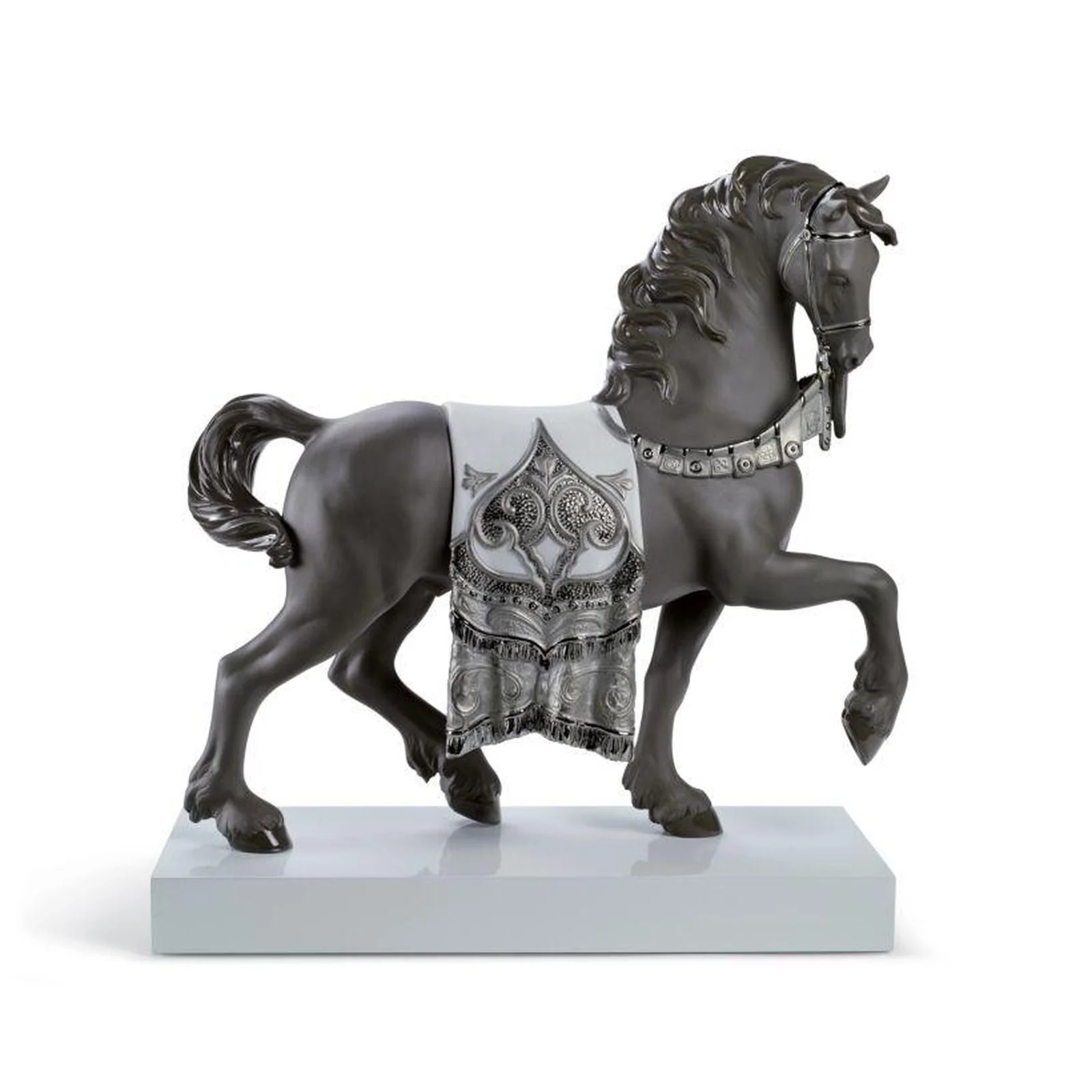 Lladro A Regal Steed Horse Sculpture - Image 6