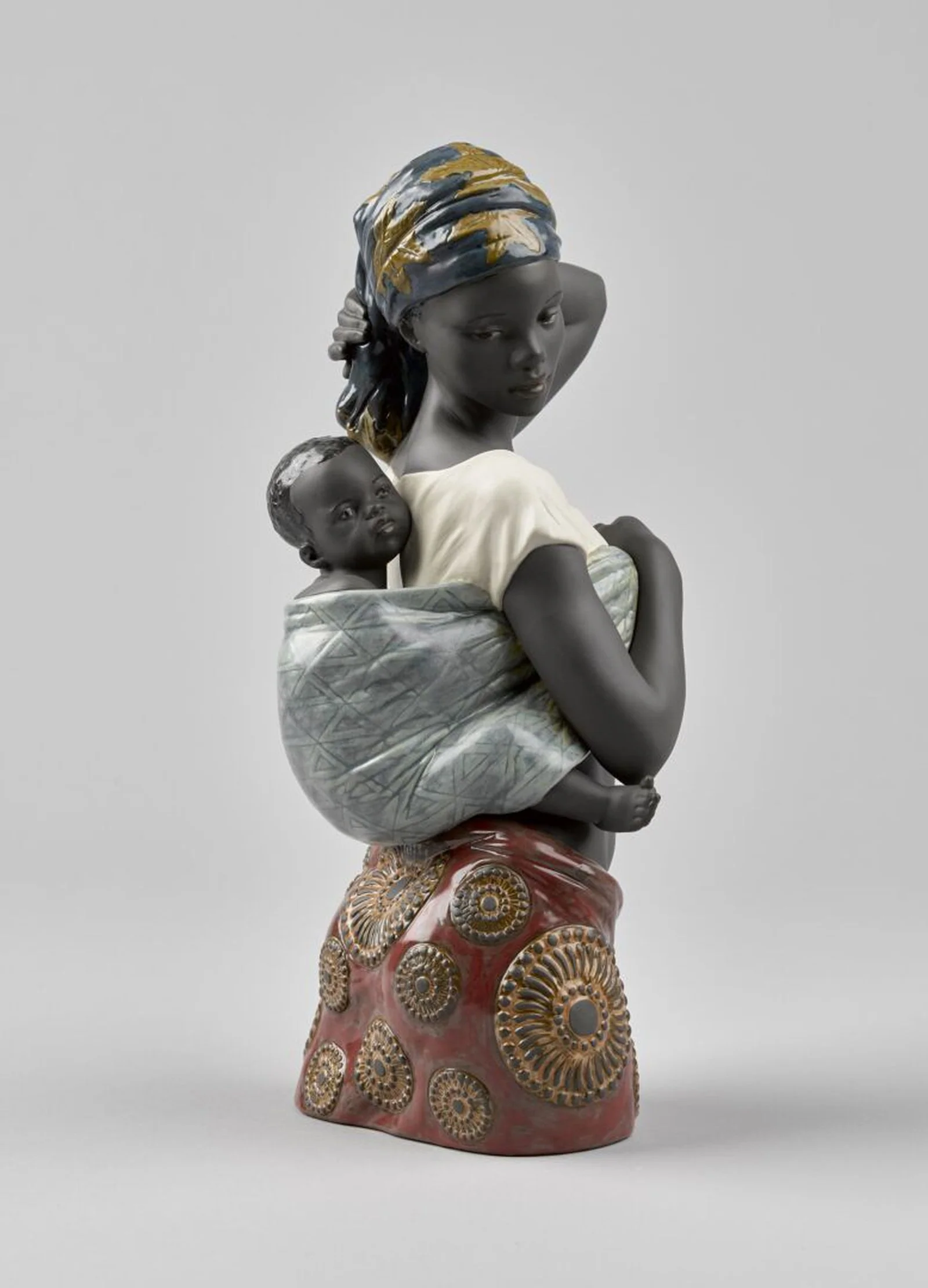 Lladro African Bond Mother Figurine - Image 5