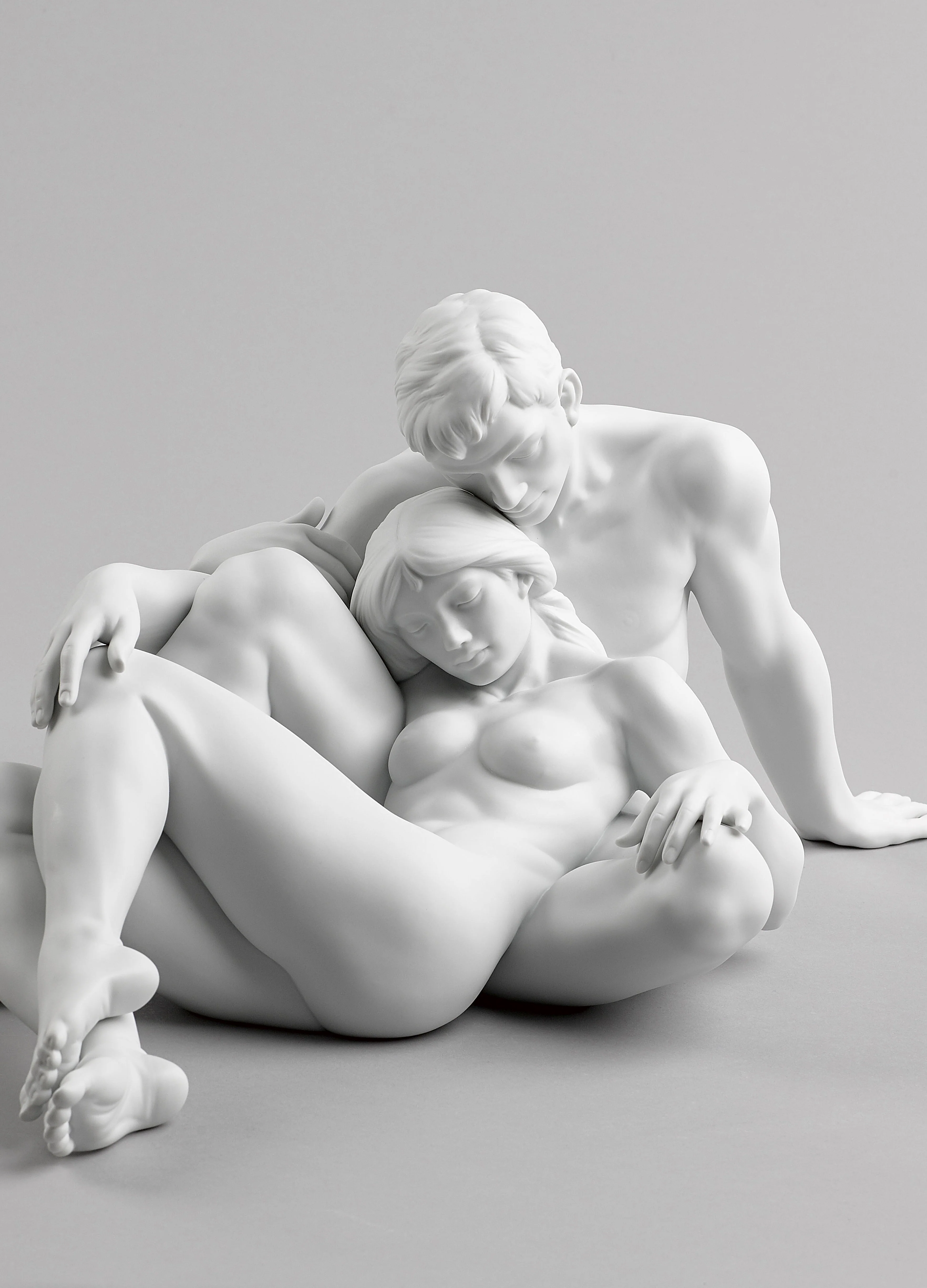 Lladro An everlasting moment Couple Sculpture - Image 3