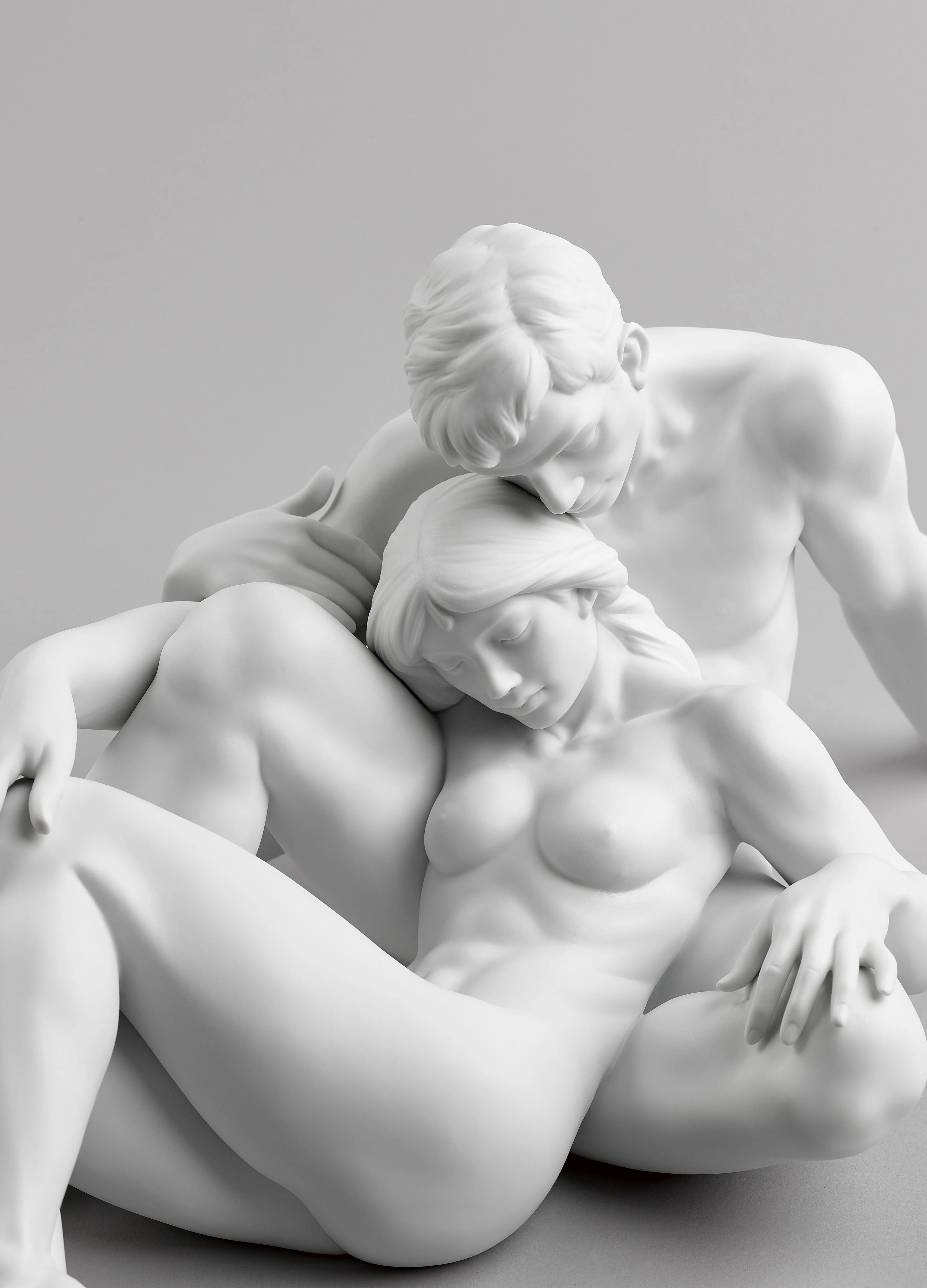 Lladro An everlasting moment Couple Sculpture - Image 4