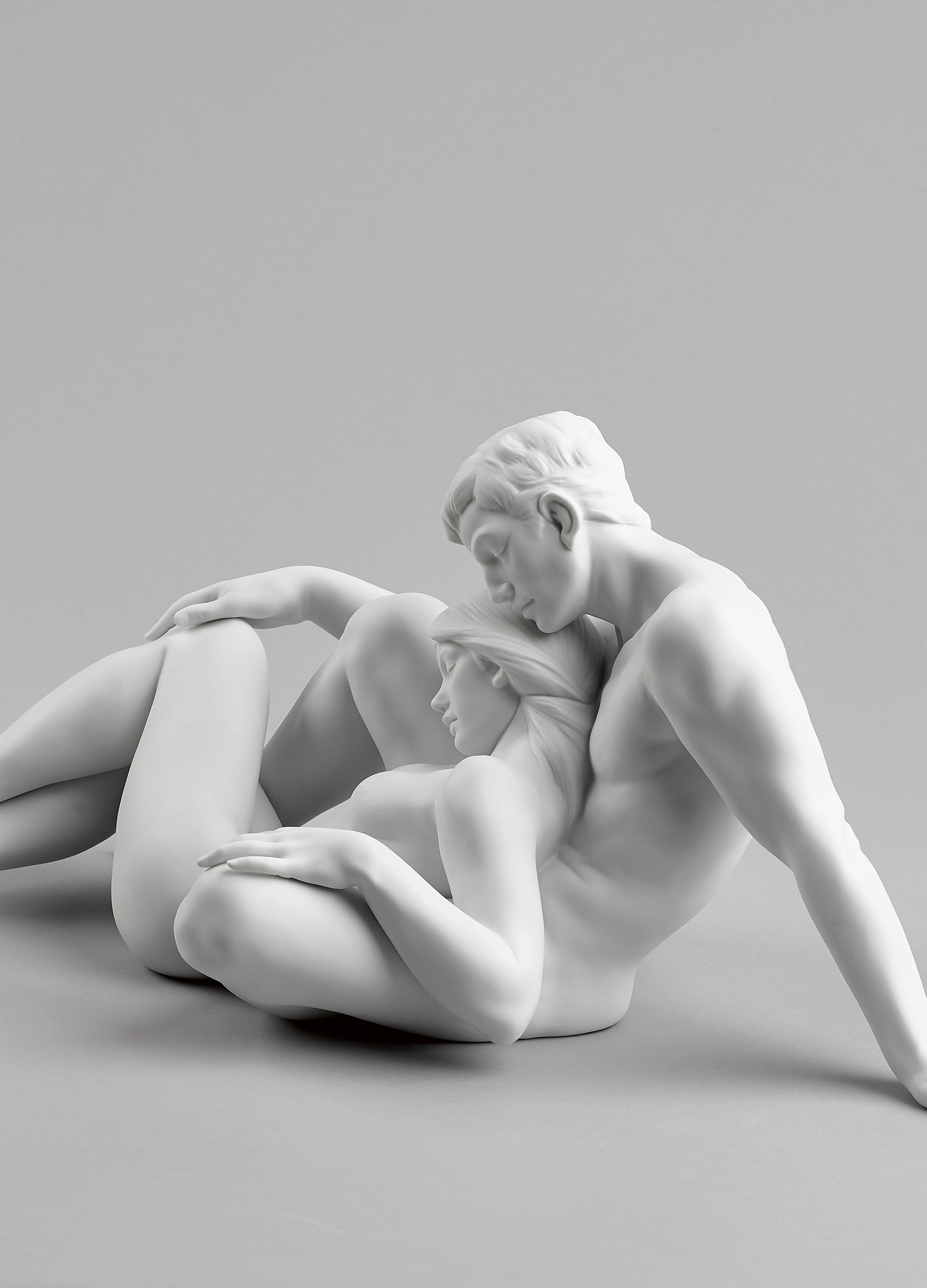 Lladro An everlasting moment Couple Sculpture - Image 6