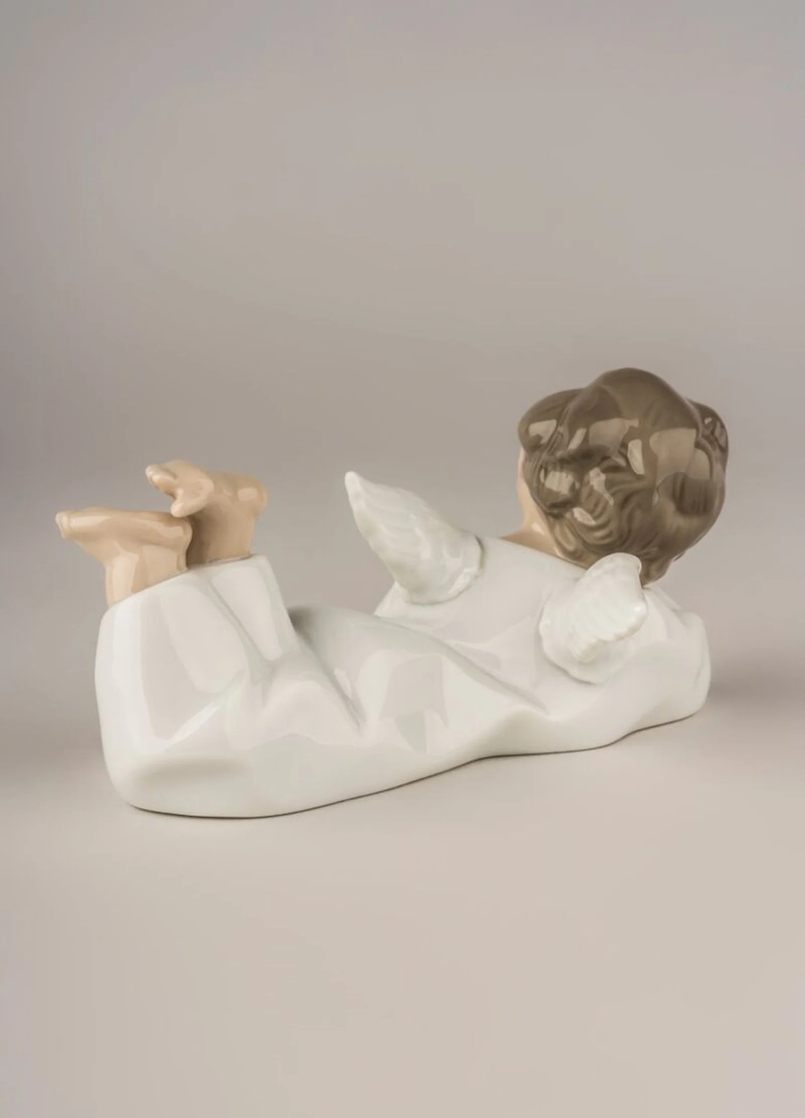 Lladro Angel Laying Down Figurine - Image 4