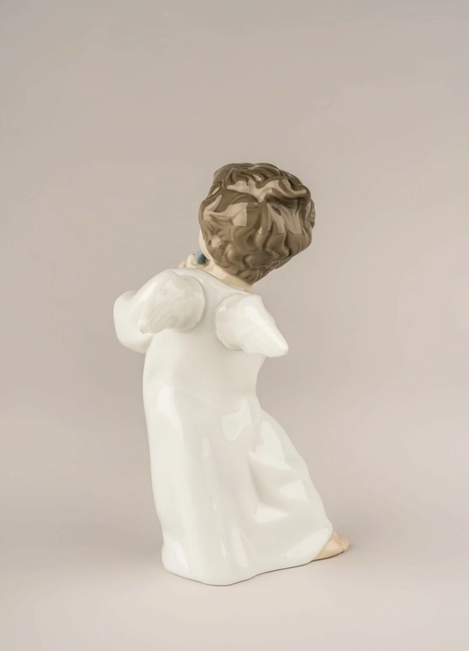 Lladro Angel with Flute Figurine - Image 5