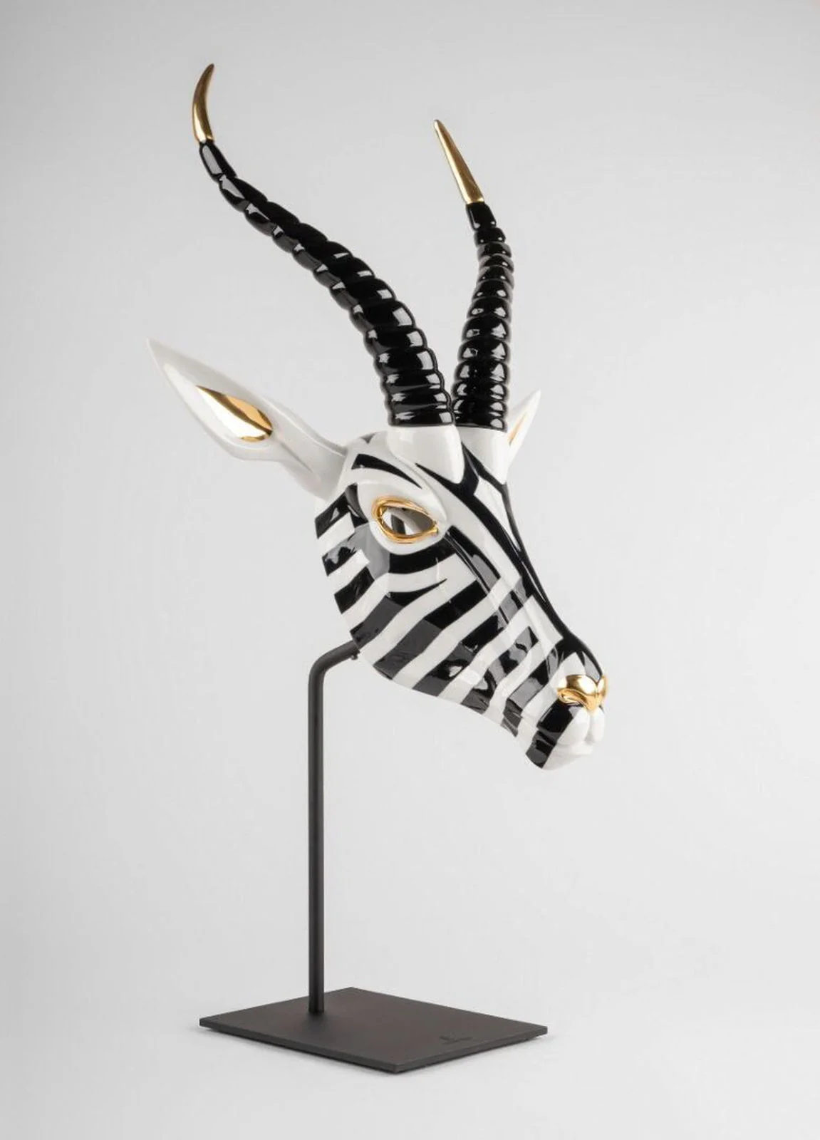 Lladro Antelope Mask Black and Gold - Image 4