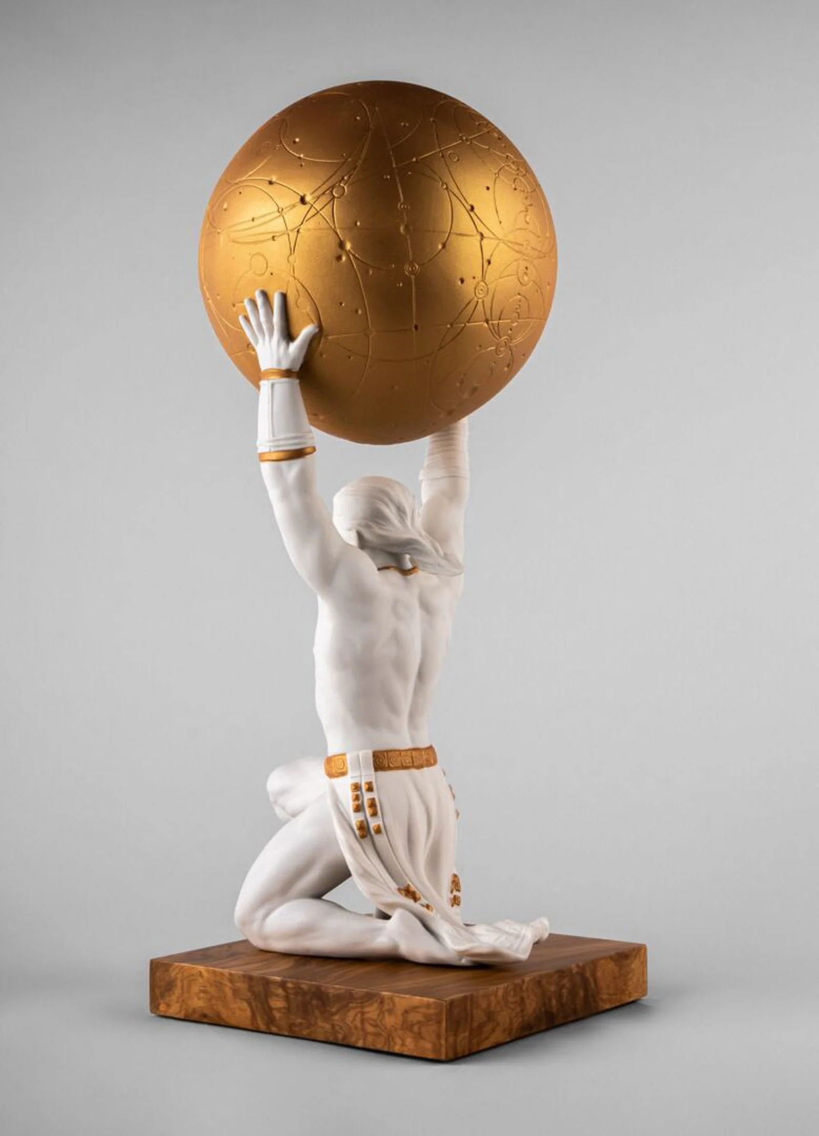 Lladro Atlas Figurine - Image 5