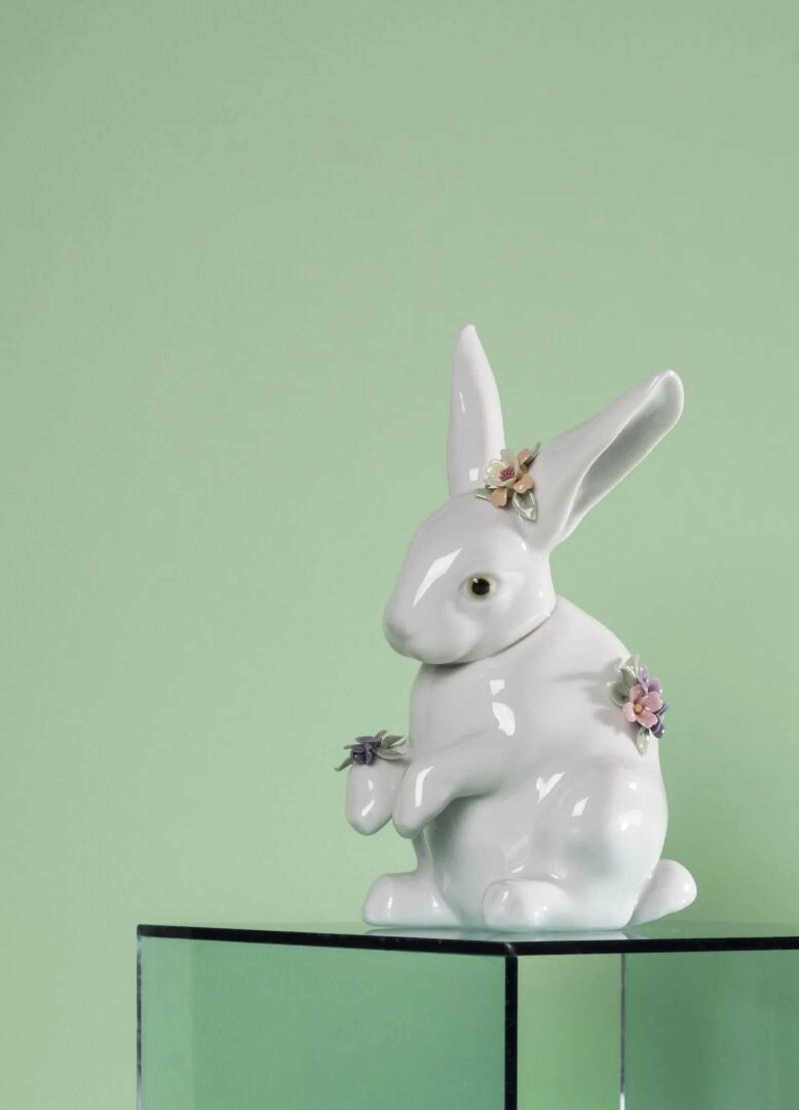 Lladro Attentive Bunny Figurine - Image 7