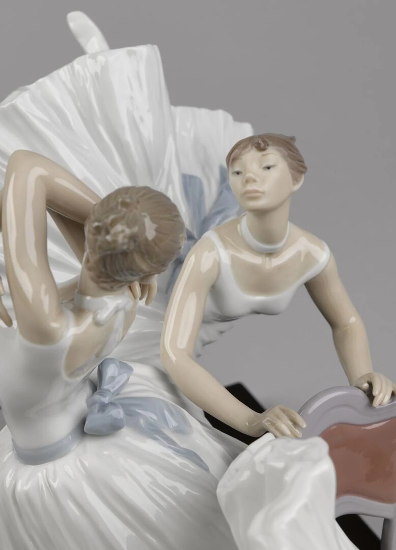 Lladro Backstage Ballet Figurine Limited Edition - Image 11