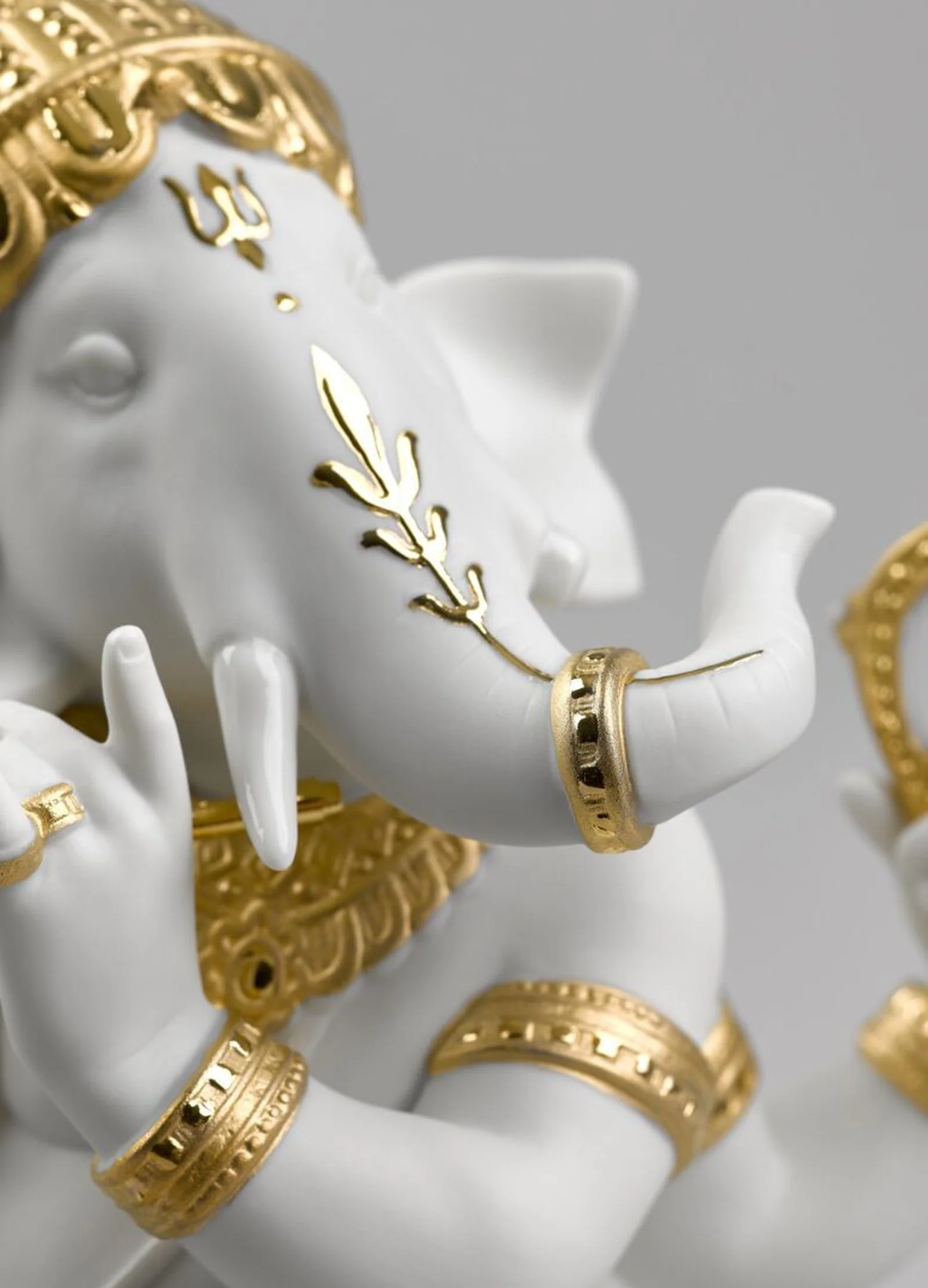 Lladro Bansuri Ganesha Figurine Golden Lustre - Image 11