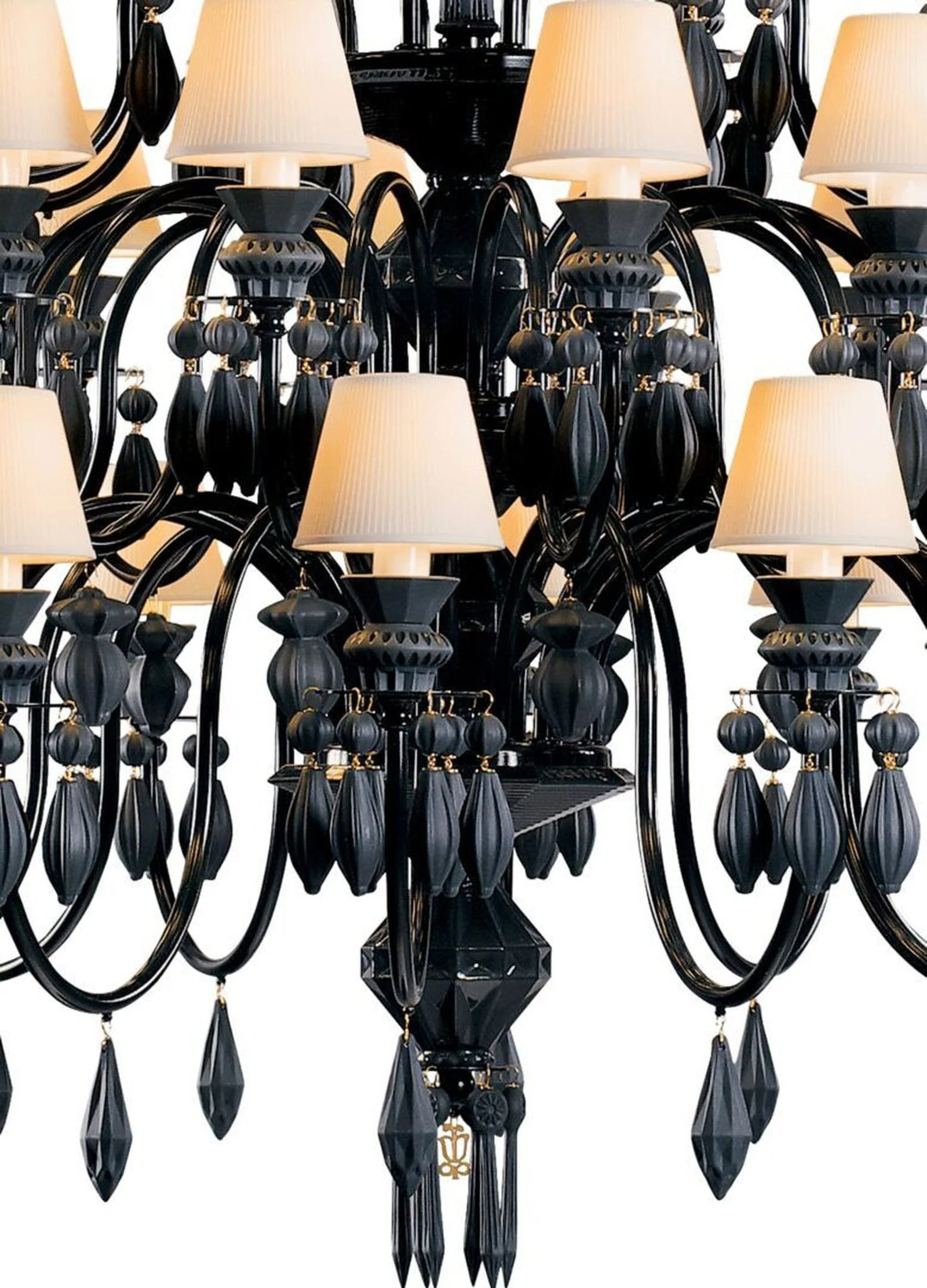 Lladro Belle De Nuit 40 Lights Chandelier (US) - Image 4