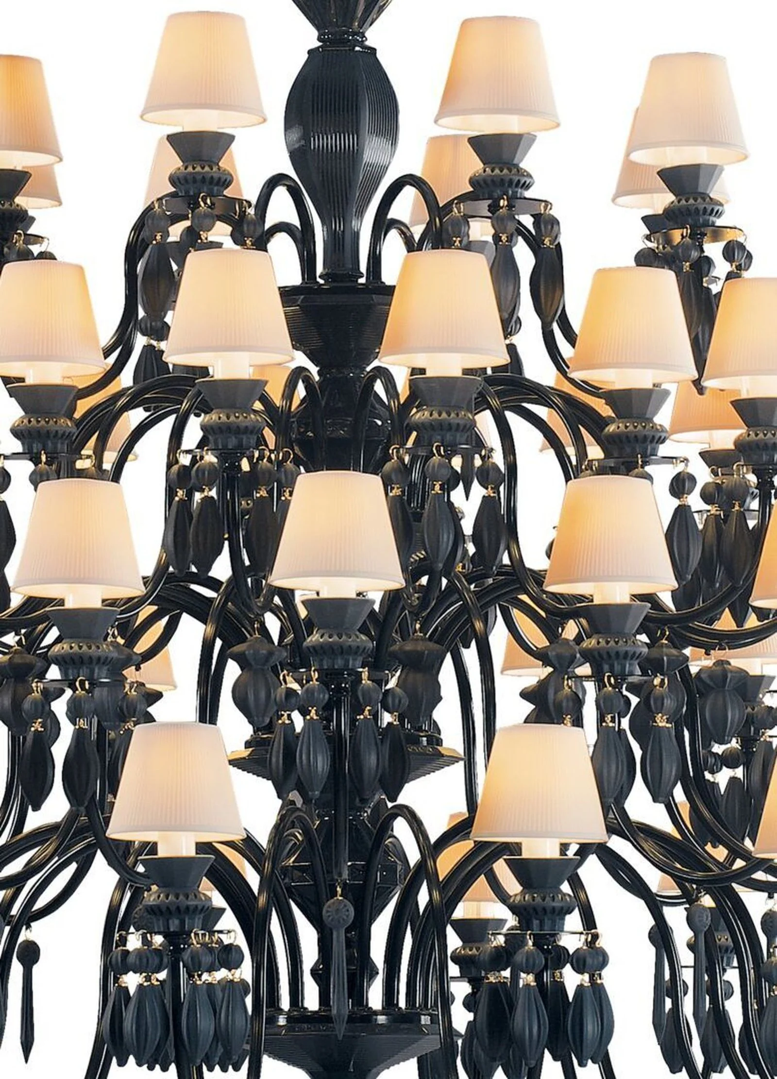 Lladro Belle De Nuit 56 Lights Chandelier (US) - Image 5