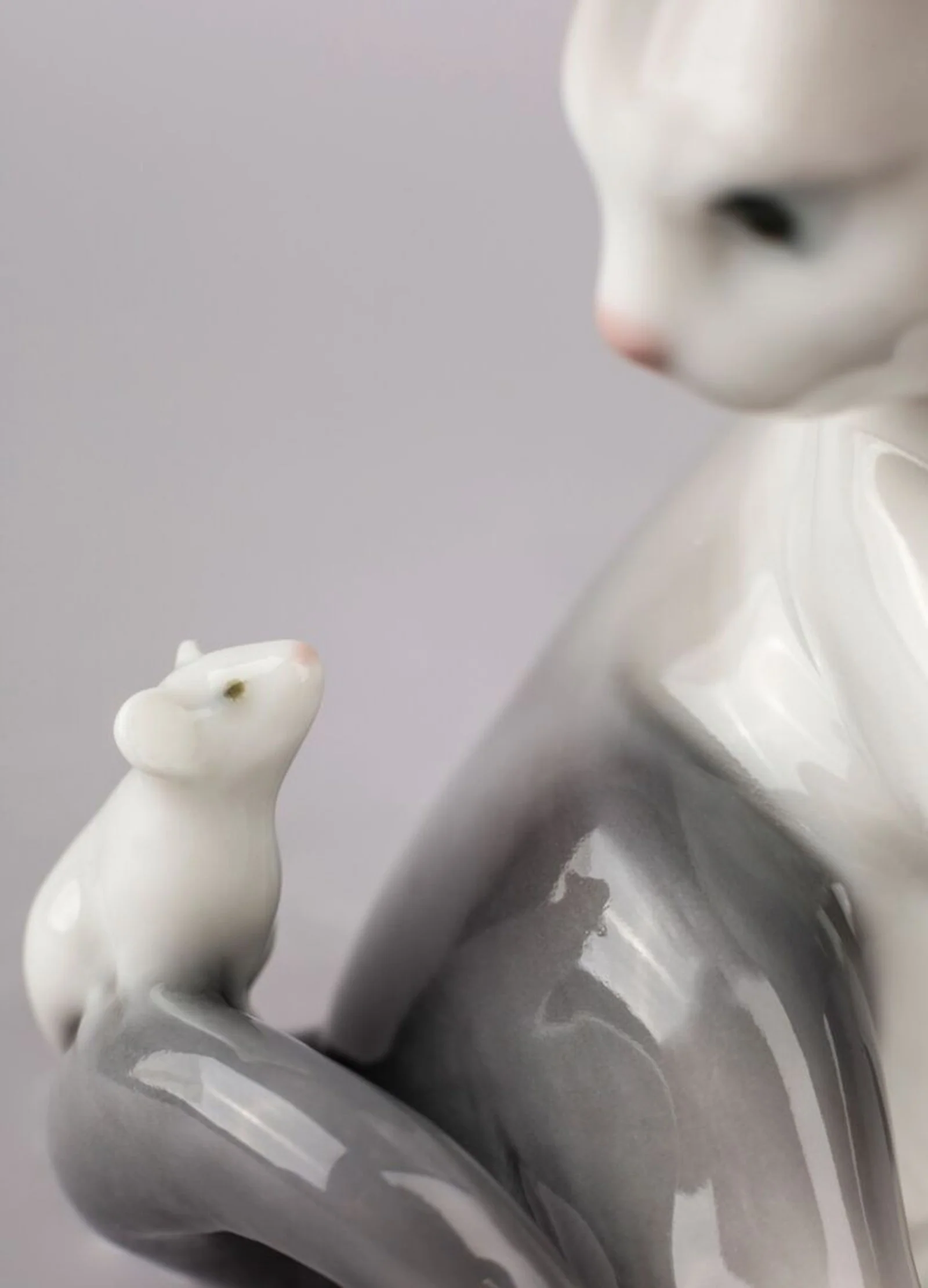 Lladro Cat and Mouse Figurine - Image 4