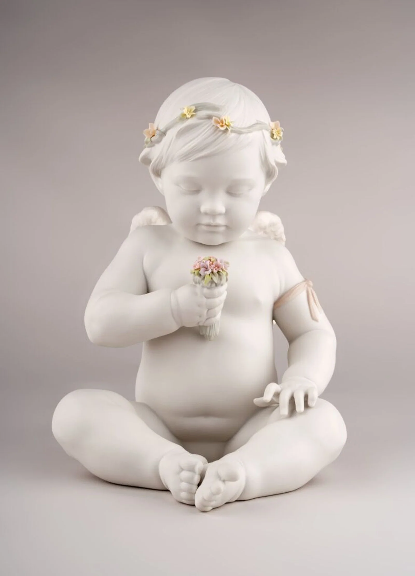 Lladro Celestial Angel Figurine - Image 4