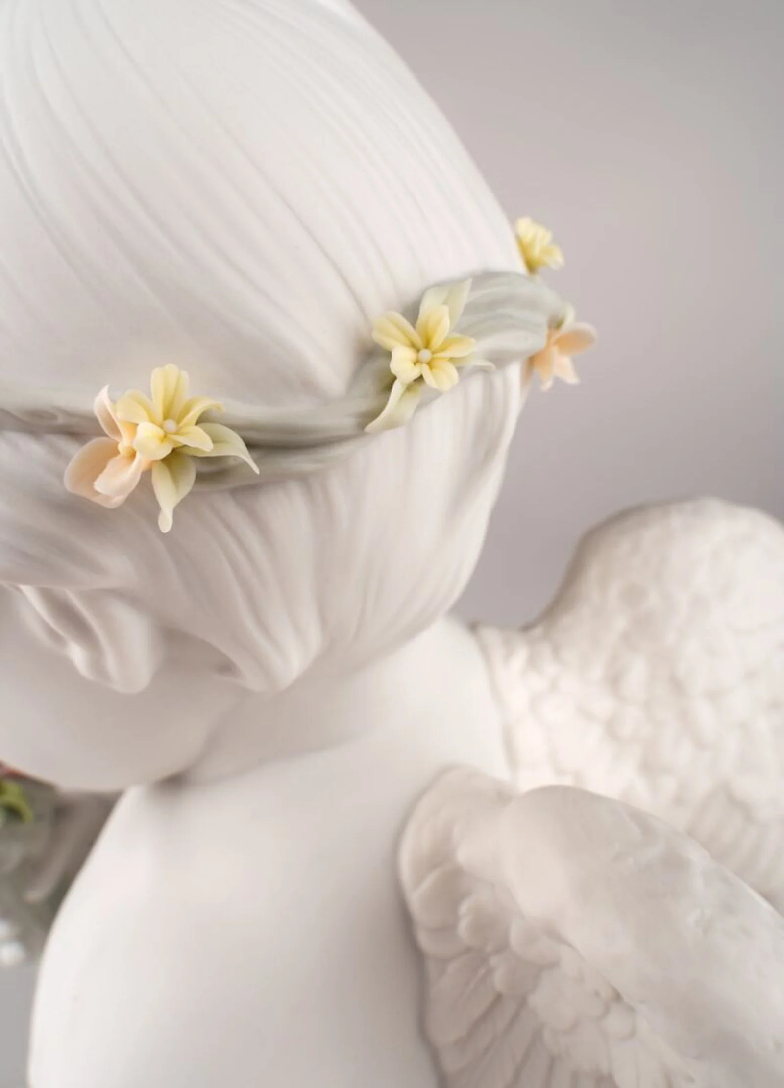 Lladro Celestial Angel Figurine - Image 9