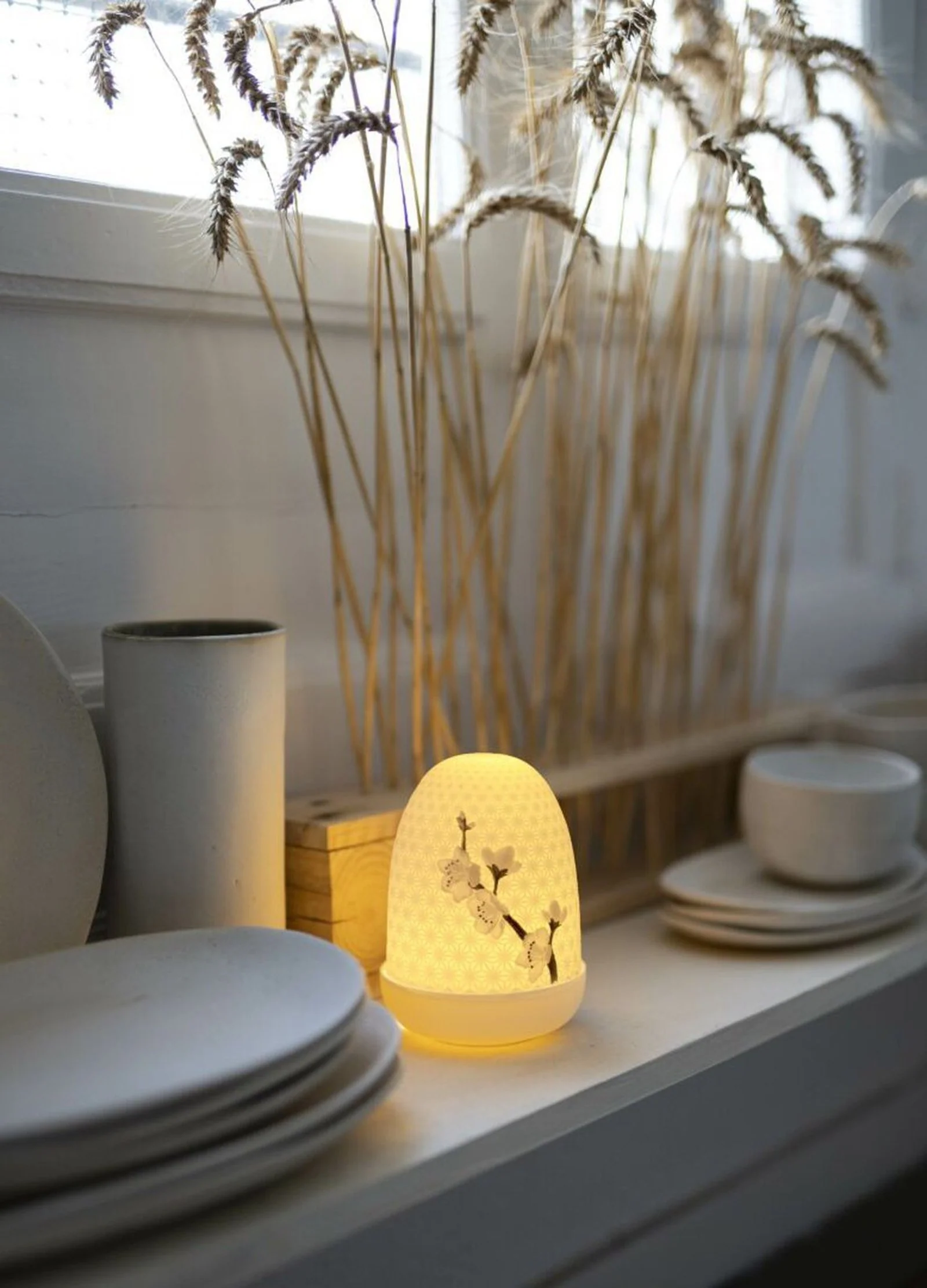 Lladro Cherry Blossoms Dome Table Lamp - Image 2
