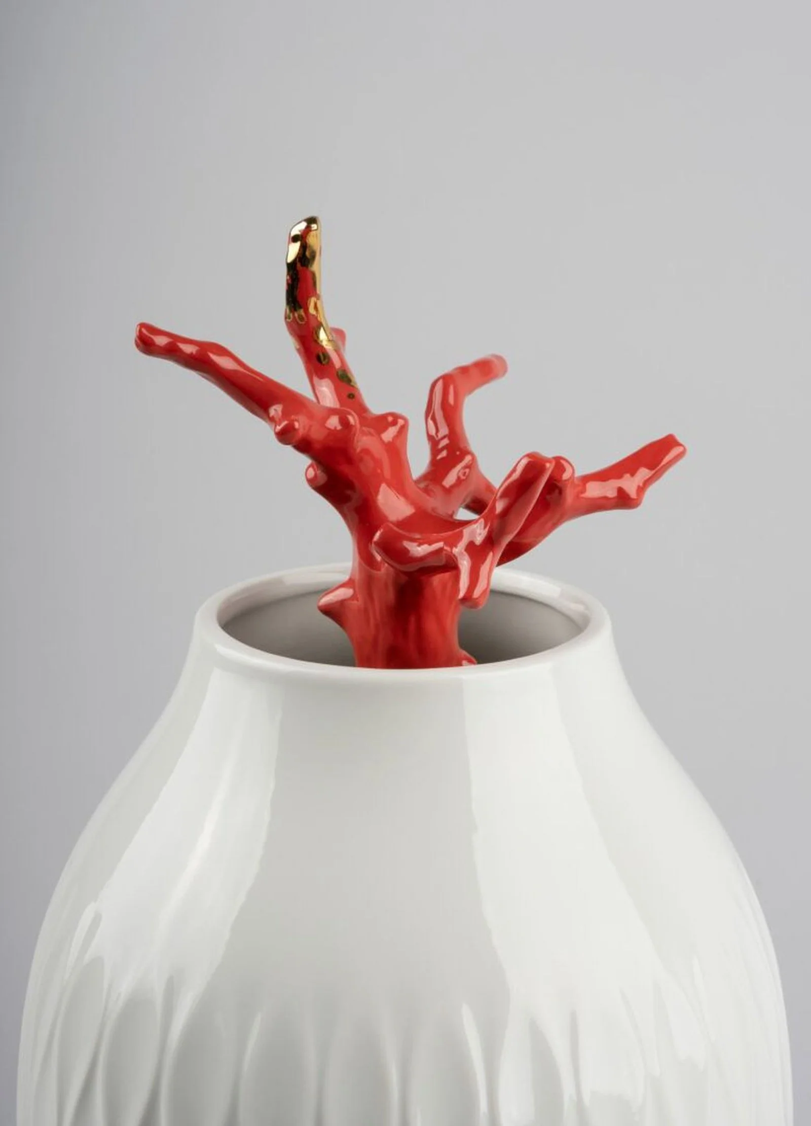 Lladro Coral Vase - Image 3