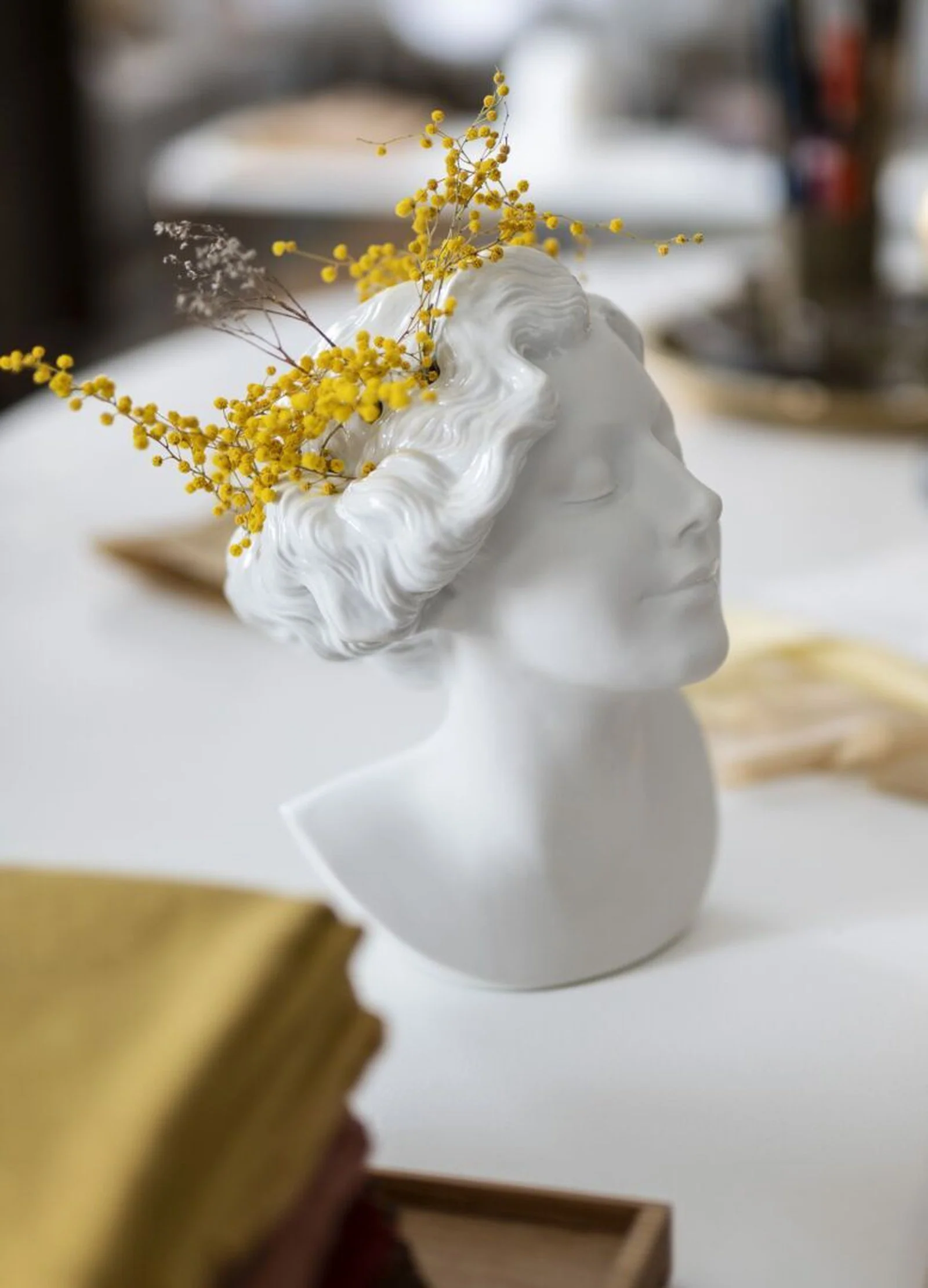 Lladro Daisy Woman Bust Vase - Image 2