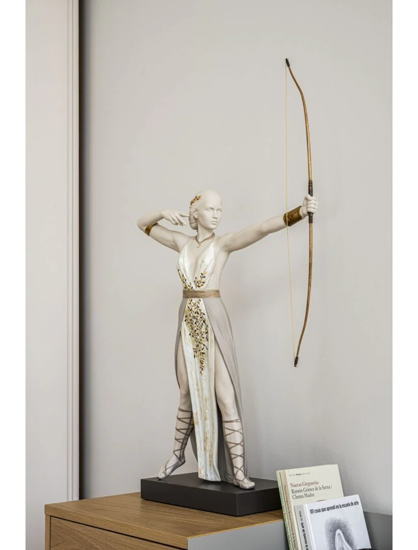 Lladro Diana - Image 2