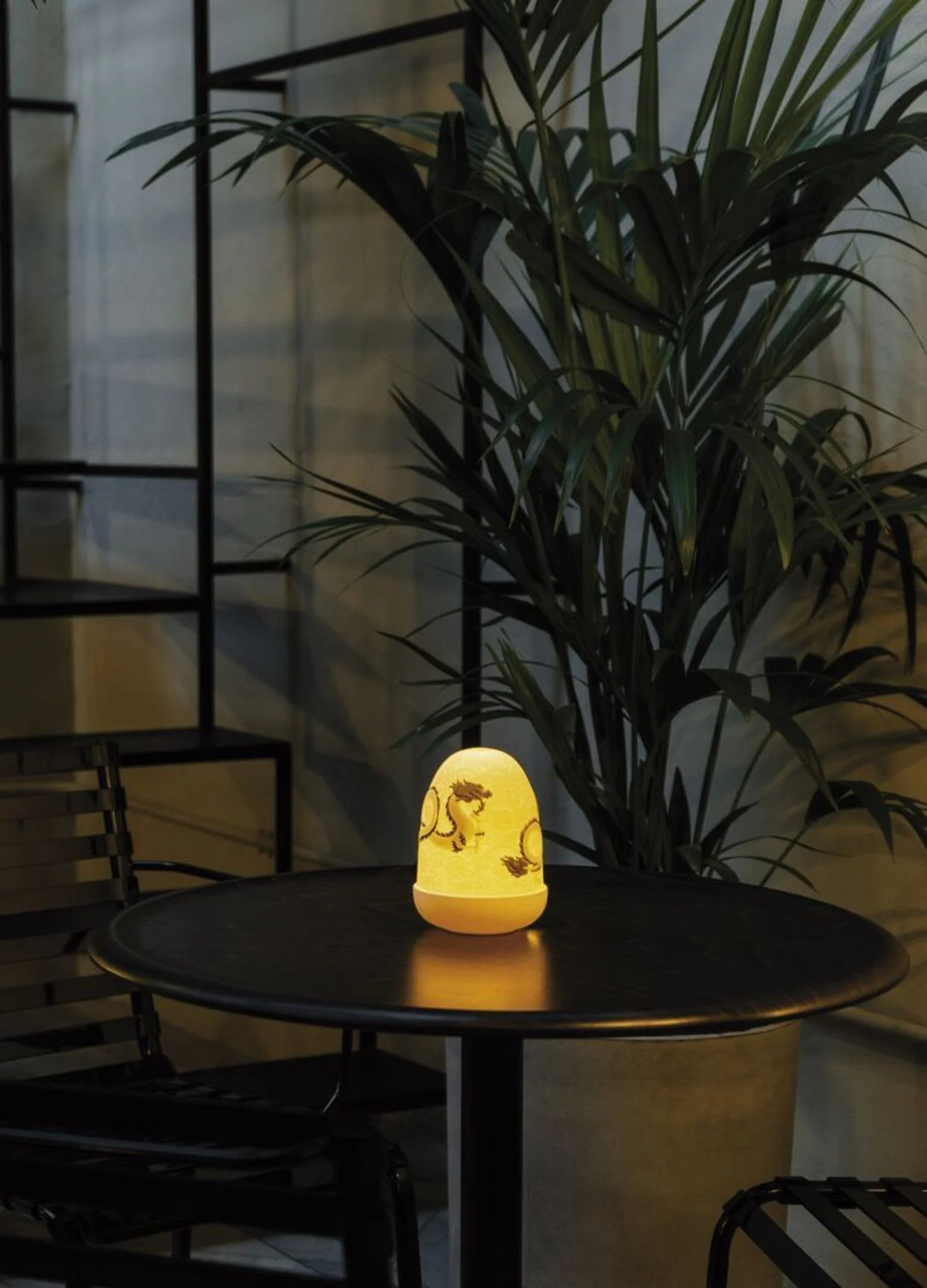 Lladro Dragons Dome Table Lamp - Image 5