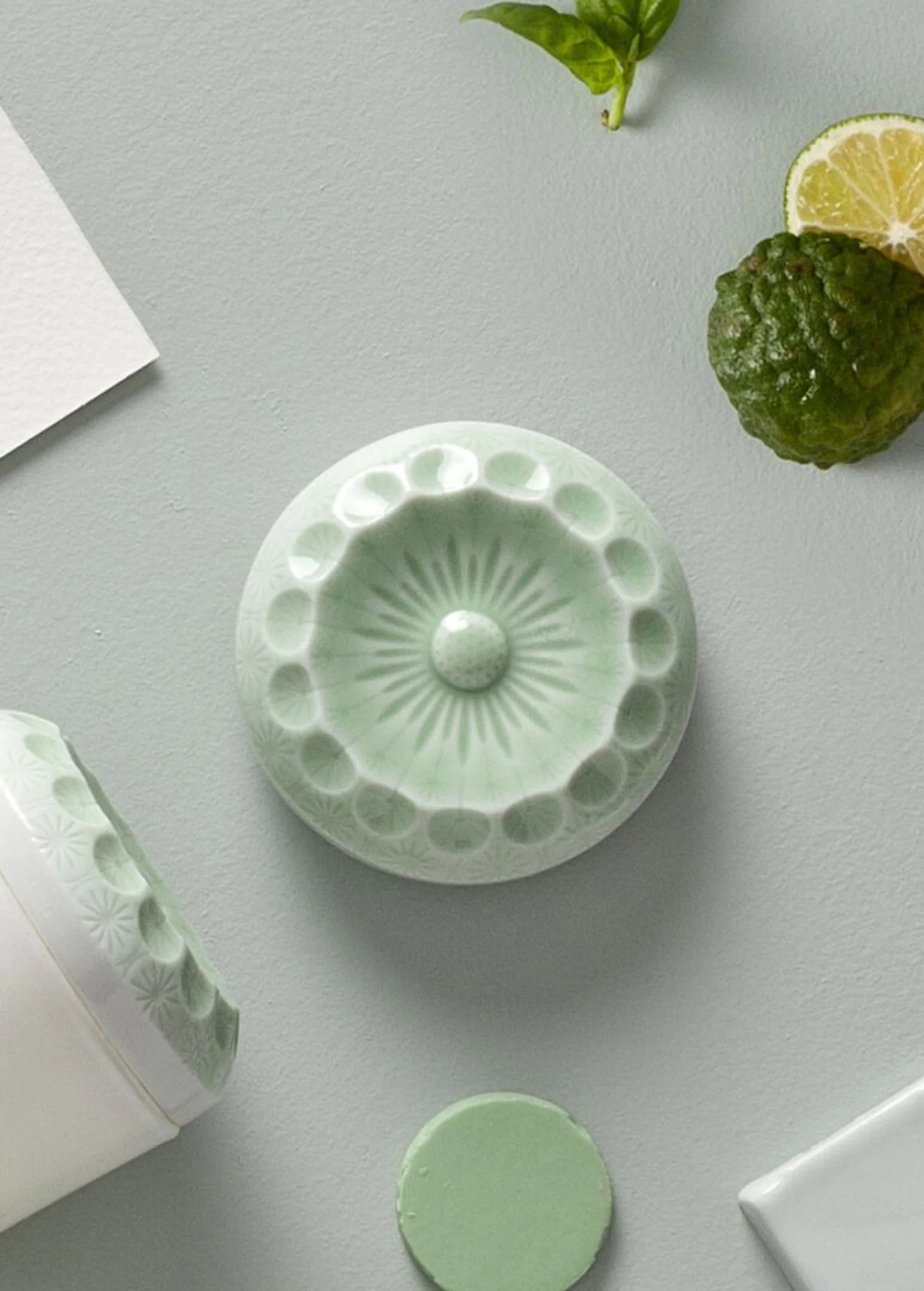 Lladro Echoes of Nature Candle - Image 26