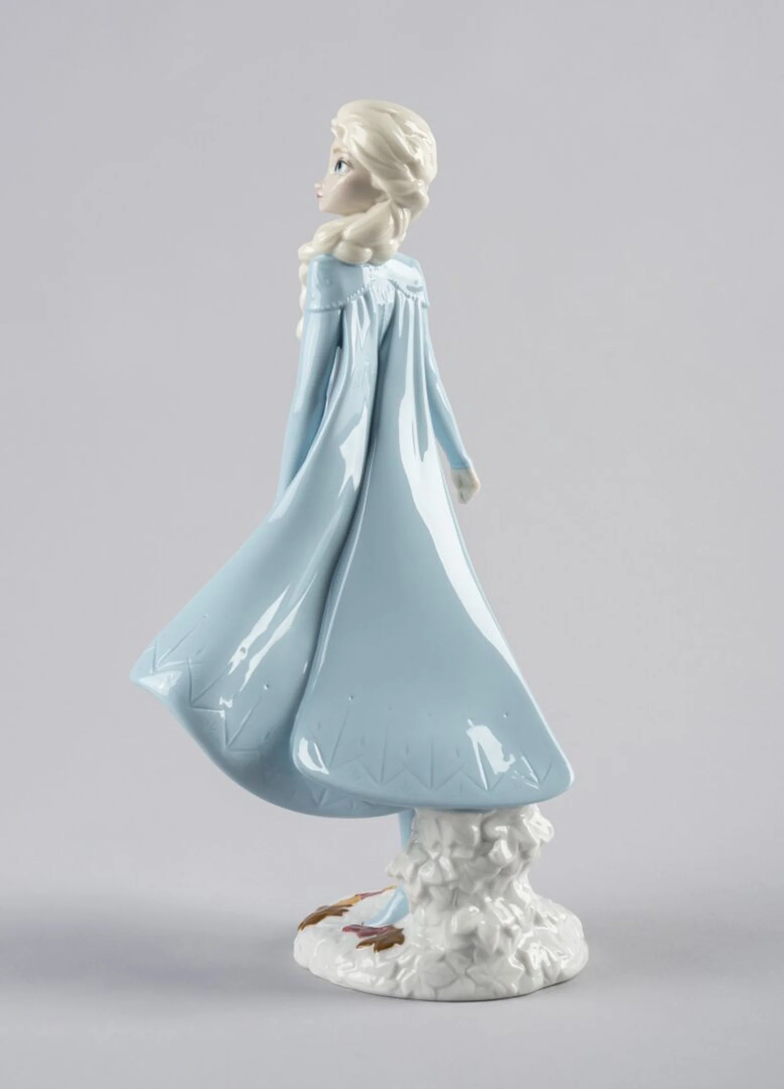 Lladro Elsa Figurine - Image 6
