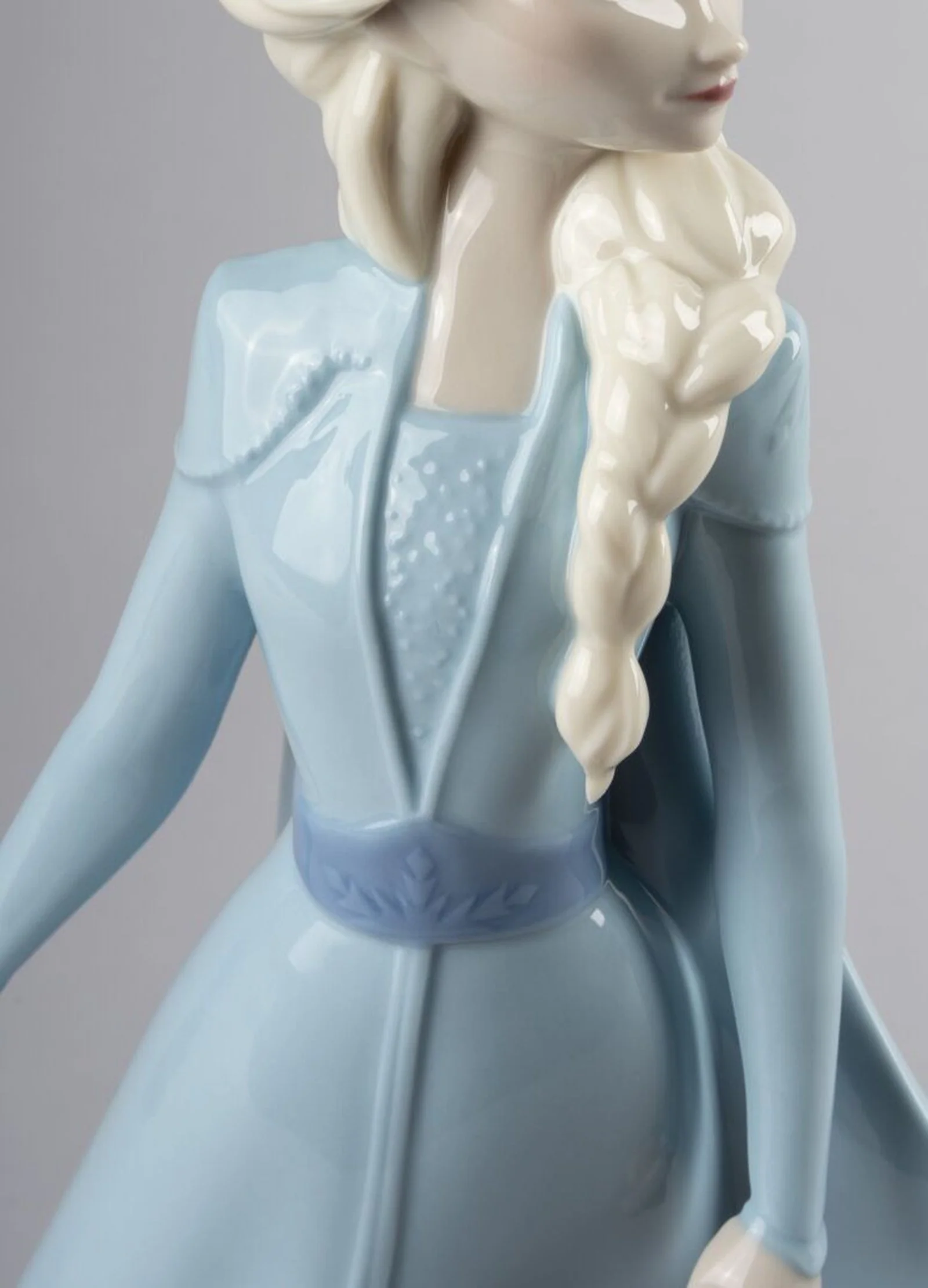 Lladro Elsa Figurine - Image 8