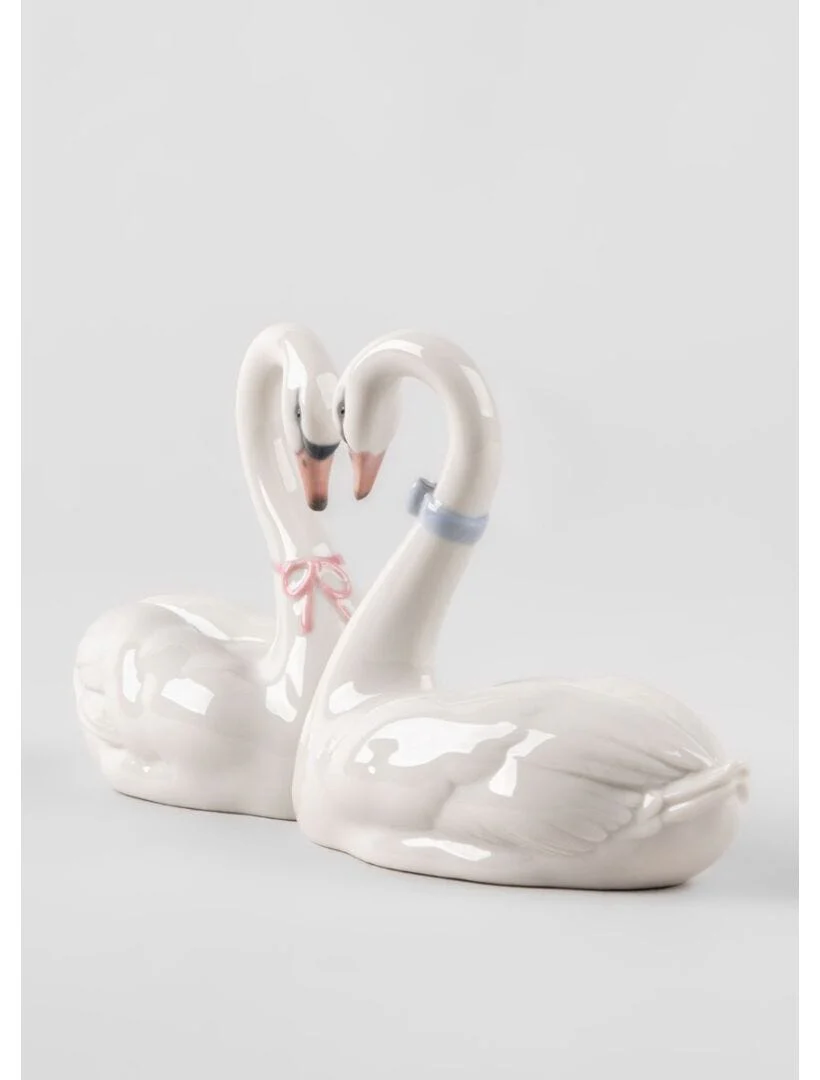 Lladro Endless Love (Cake Topper) - Image 4