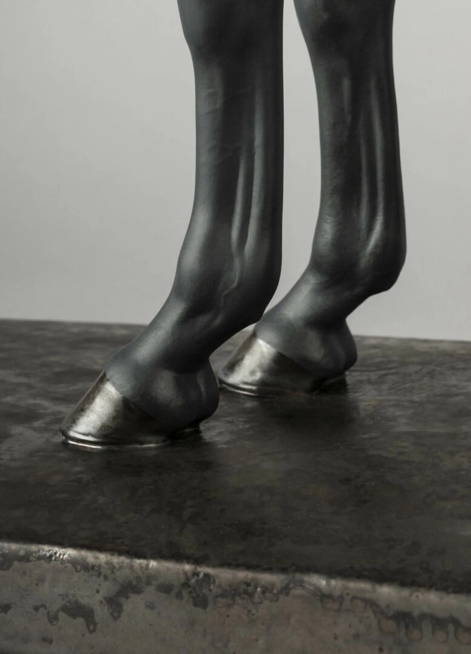Lladro English Purebred Horse Sculpture - Image 6