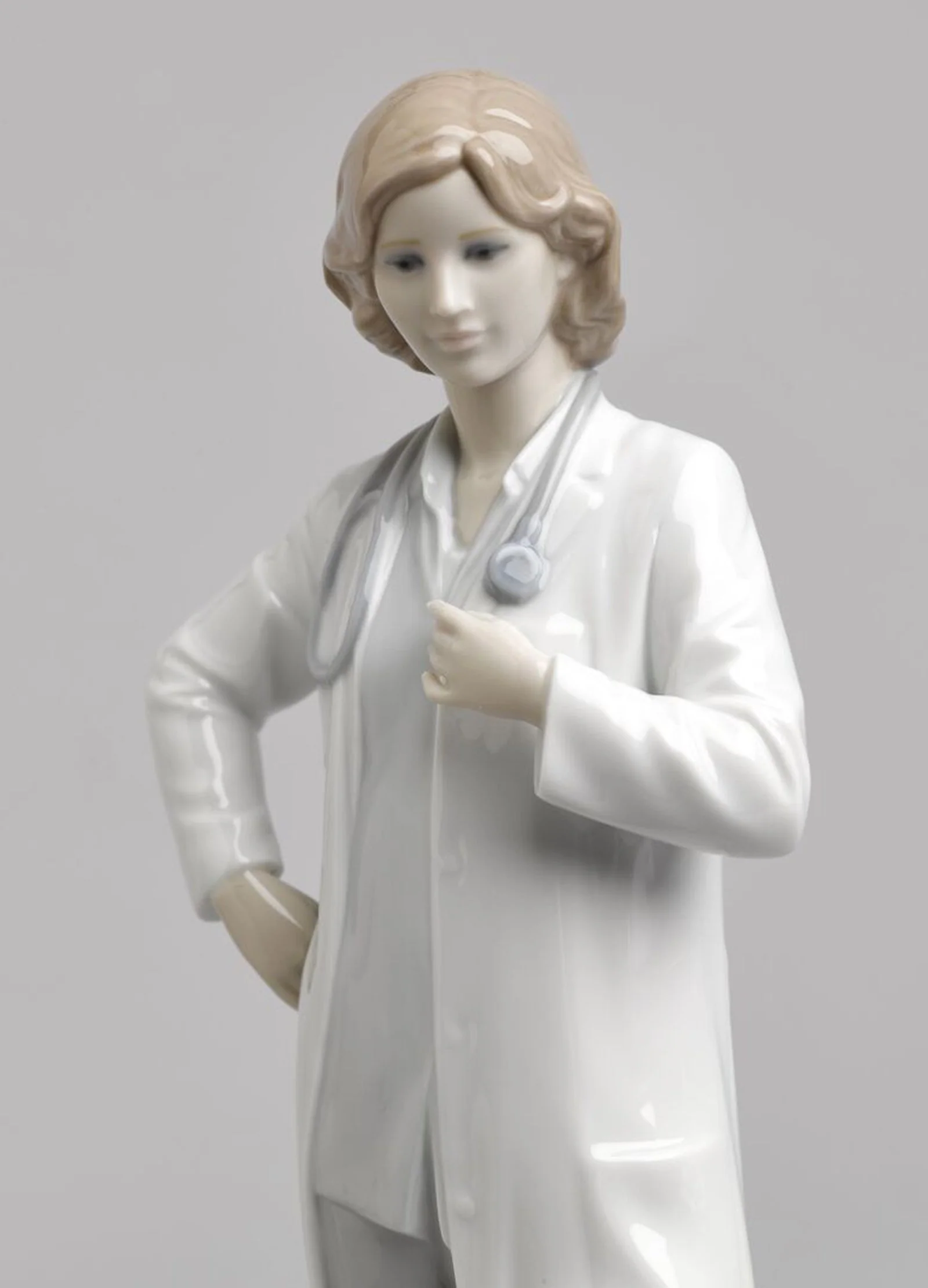 Lladro Female Doctor Figurine - Image 5