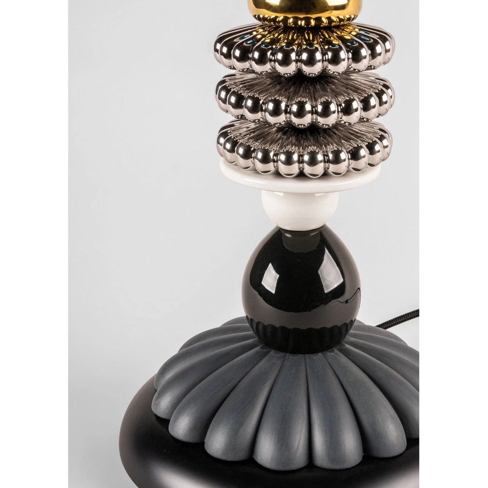 Lladro Firefly Table Lamp By Olga Hanono - Image 5