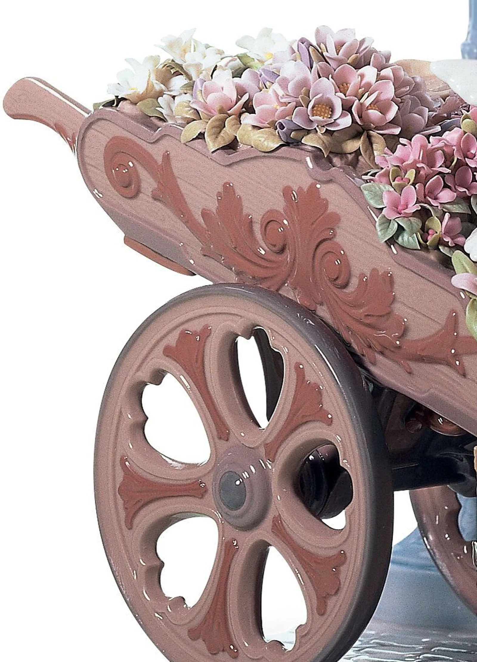 Lladro Flowers for Everyone Sculpture - Image 4