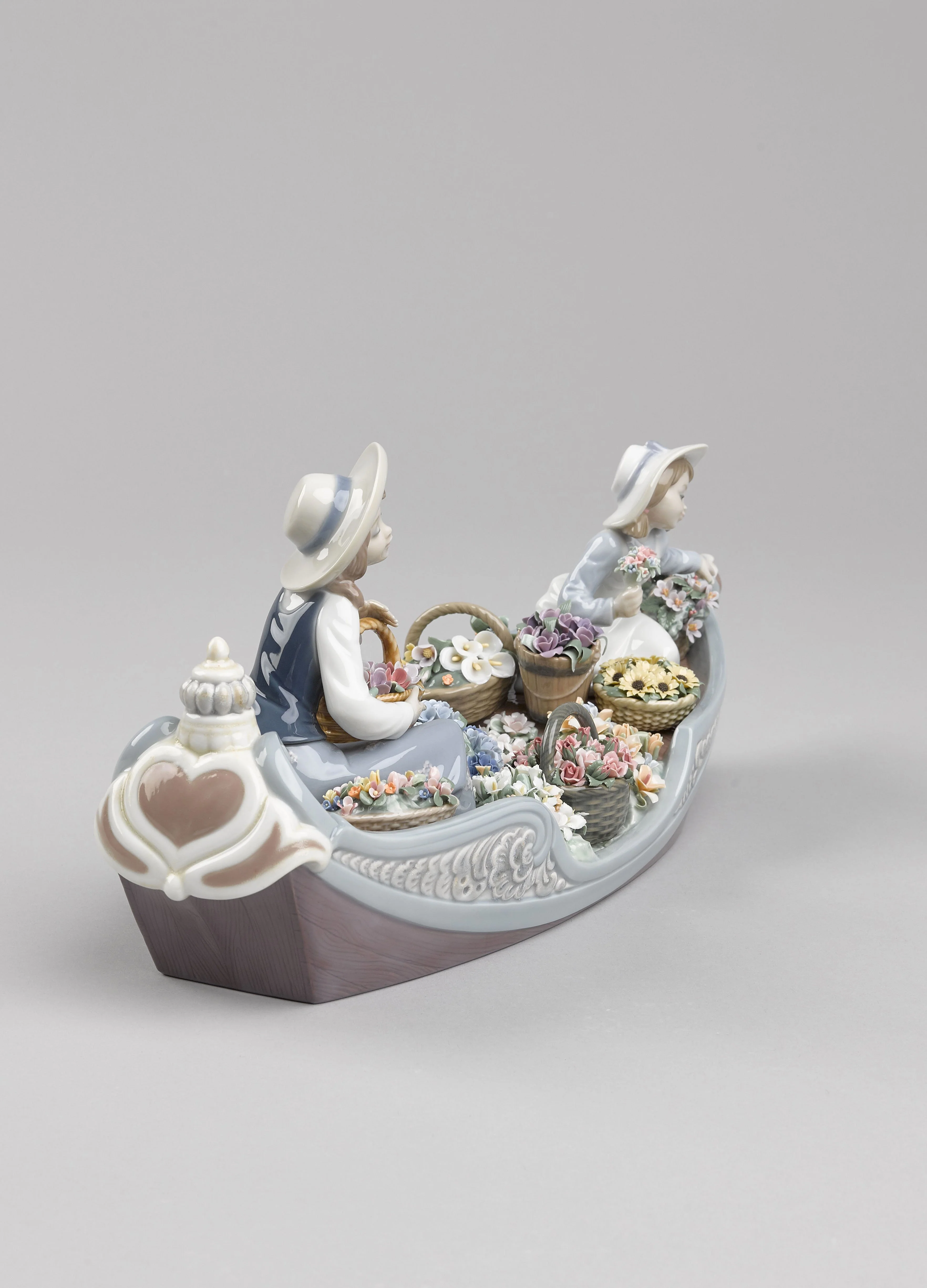 Lladro Flowers Forever Girls Sculpture - Image 13