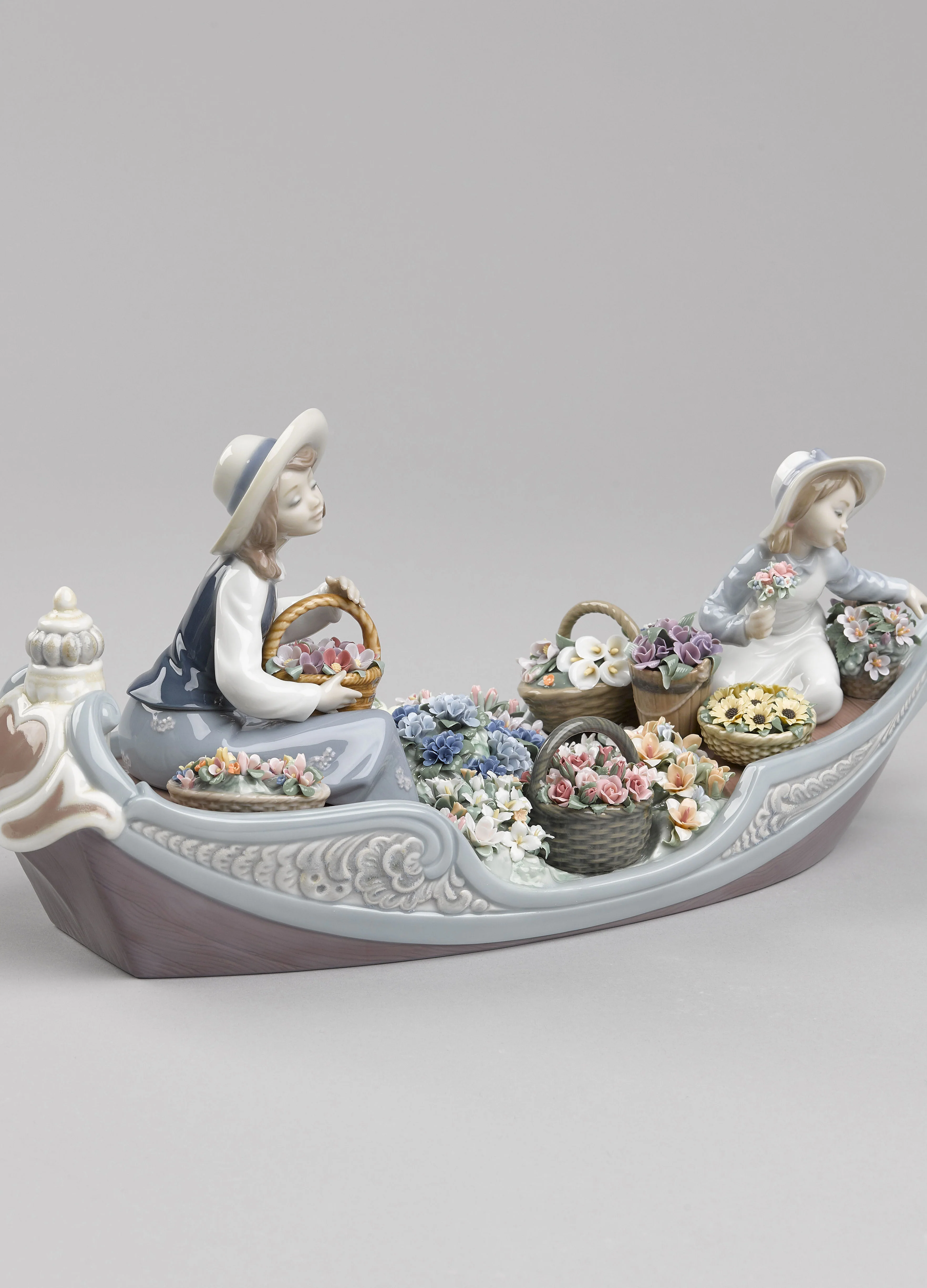Lladro Flowers Forever Girls Sculpture - Image 9