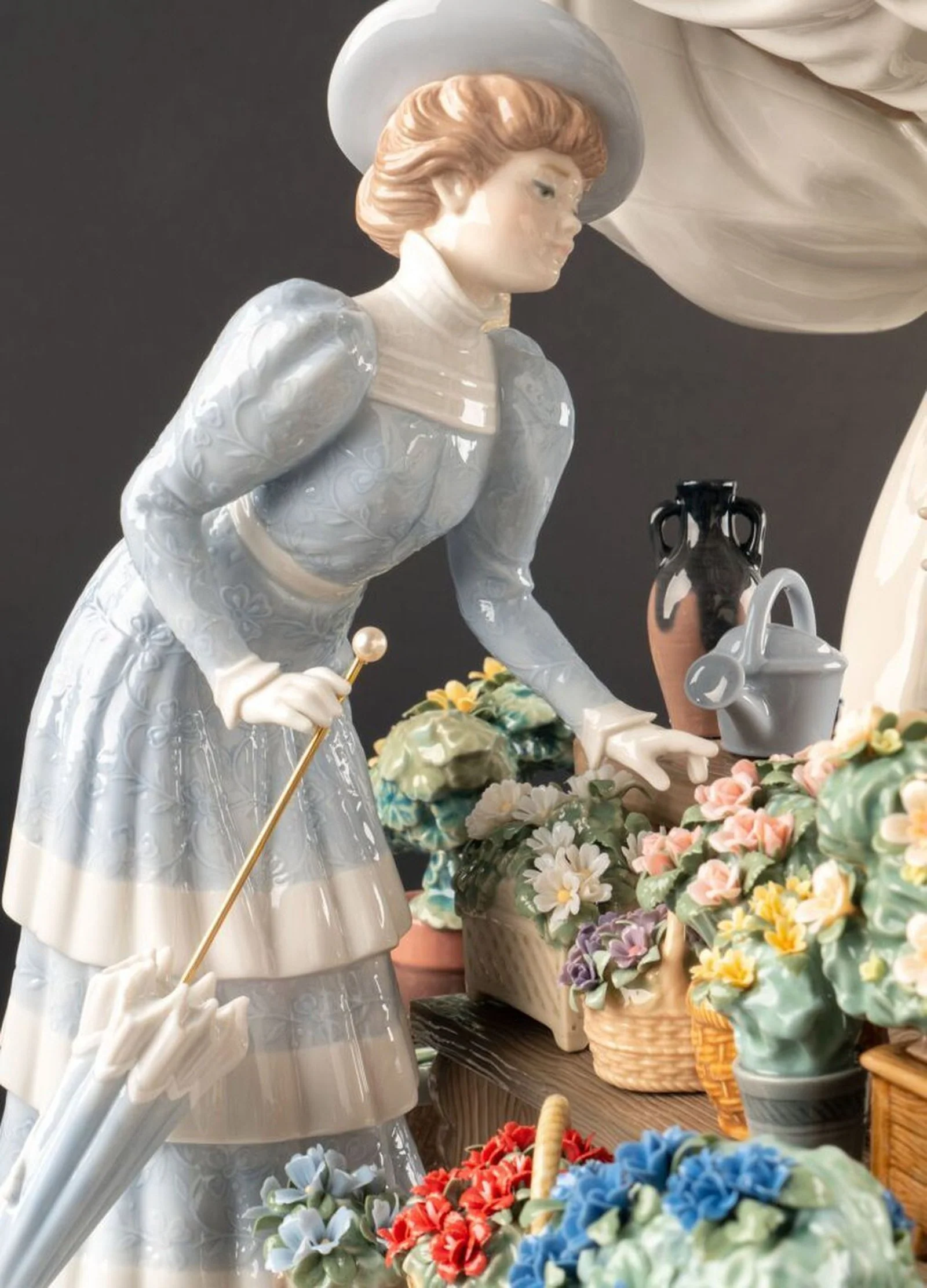 Lladro Flowers Market Sculpture Limited Edition - Image 5