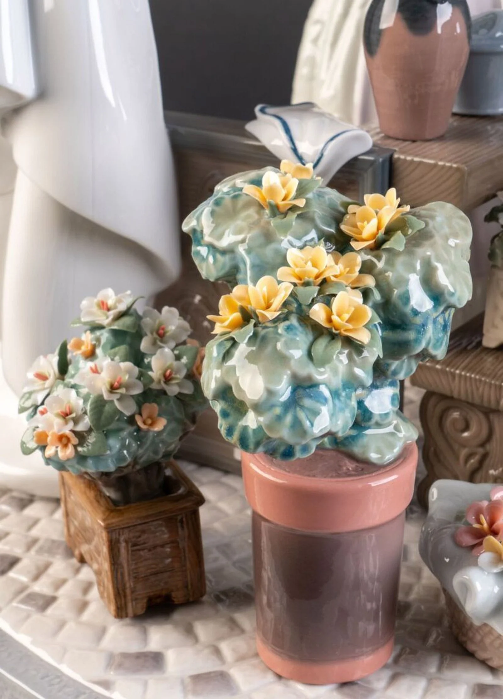 Lladro Flowers Market Sculpture Limited Edition - Image 8