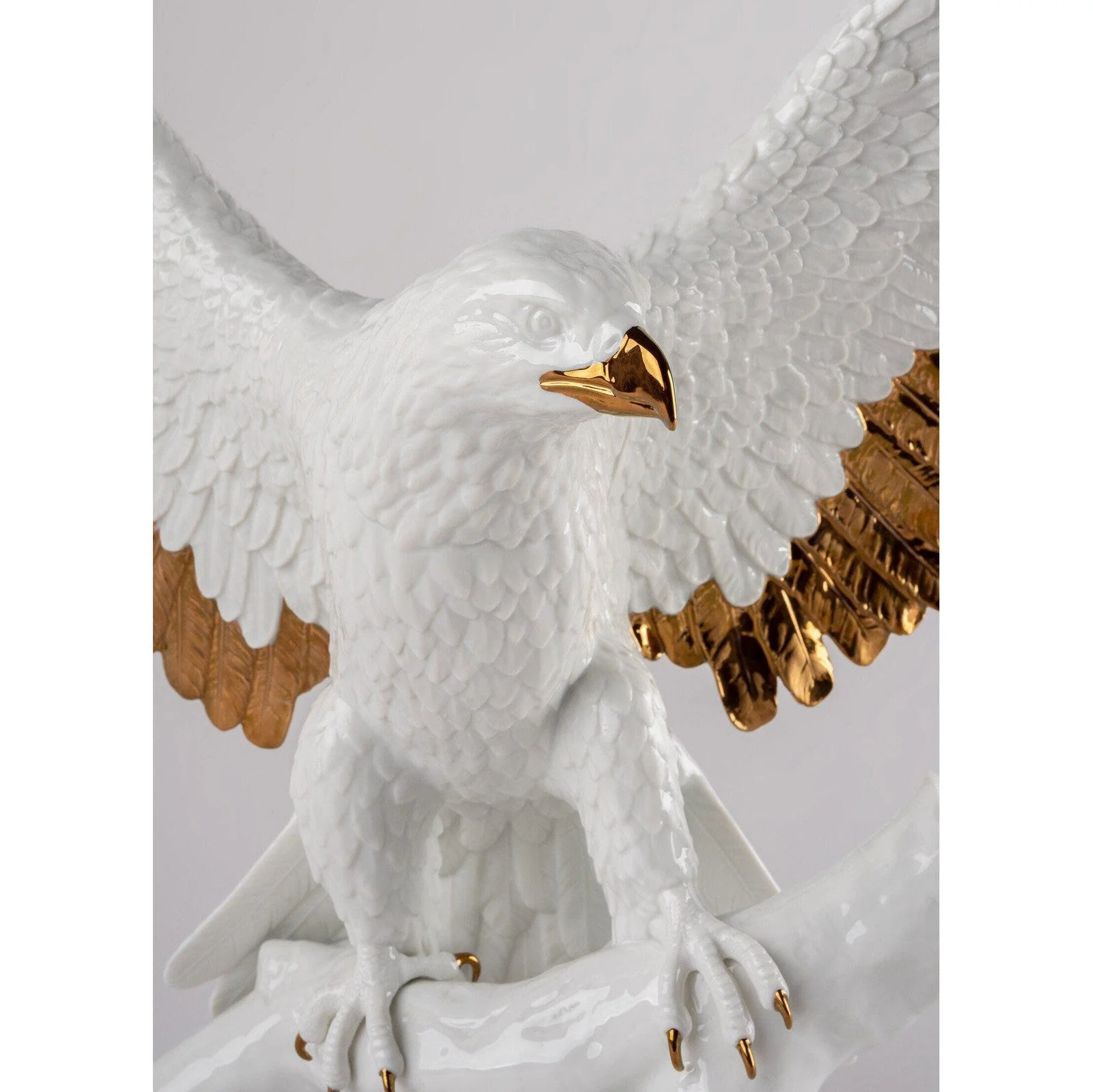Lladro Freedom Eagle (White-Copper) - Image 6