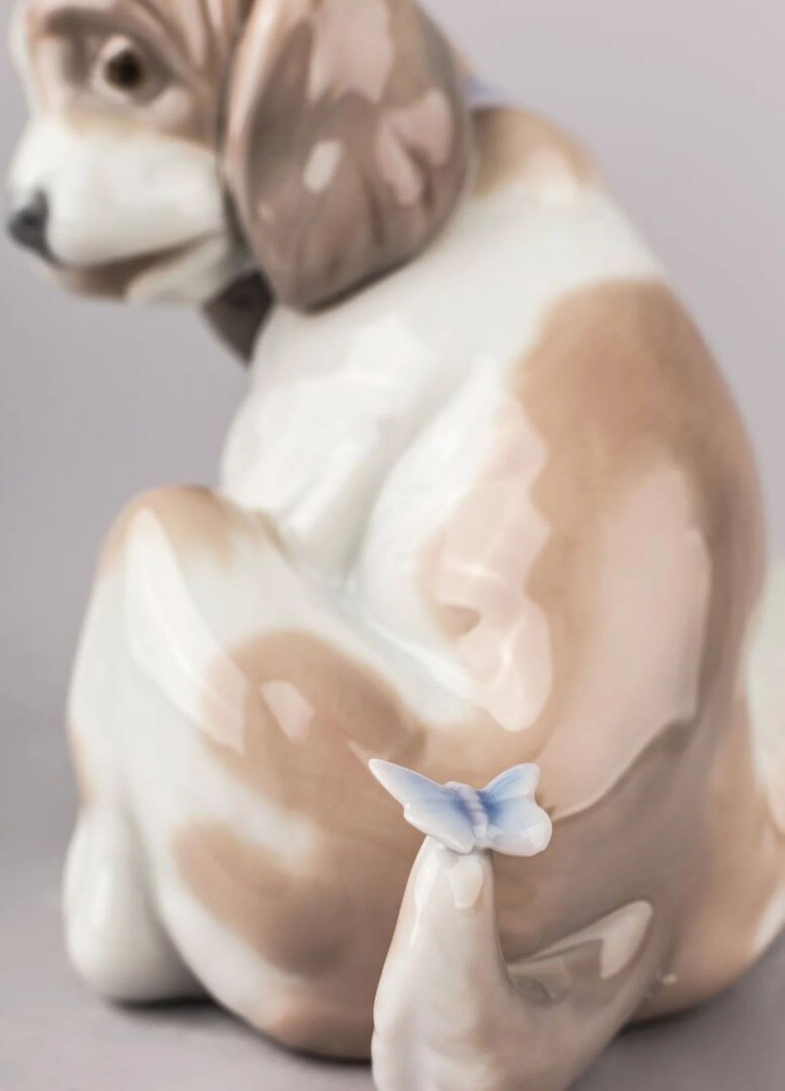 Lladro Gentle Surprise Dog Figurine - Image 2