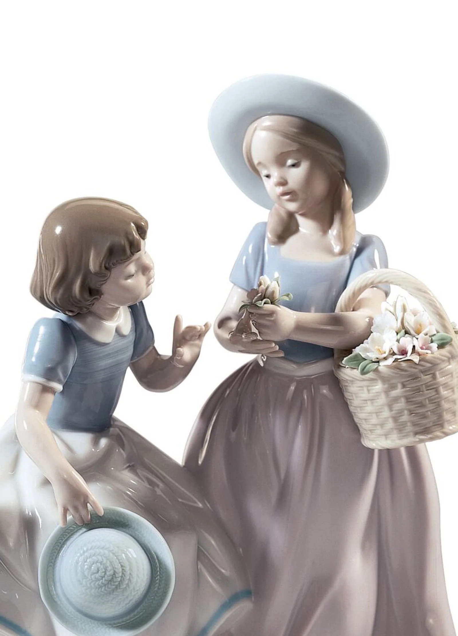 Lladro Girlfriends Figurine - Image 3