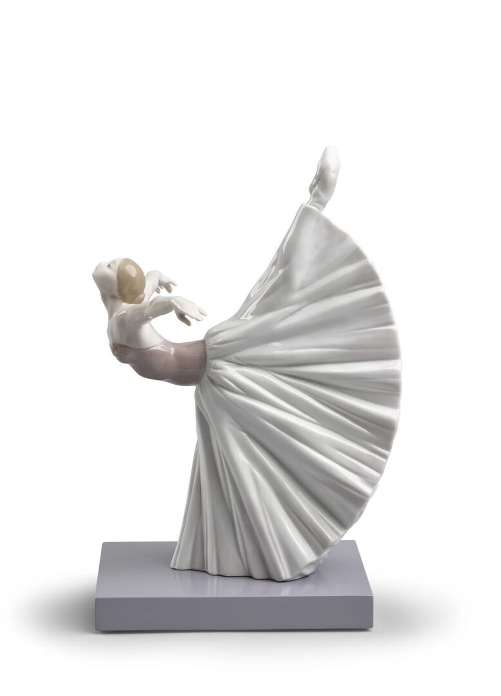 Lladro Giselle Arabesque Ballet Figurine - Image 2