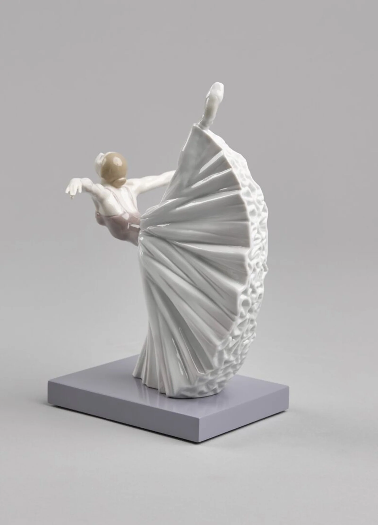Lladro Giselle Arabesque Ballet Figurine - Image 6
