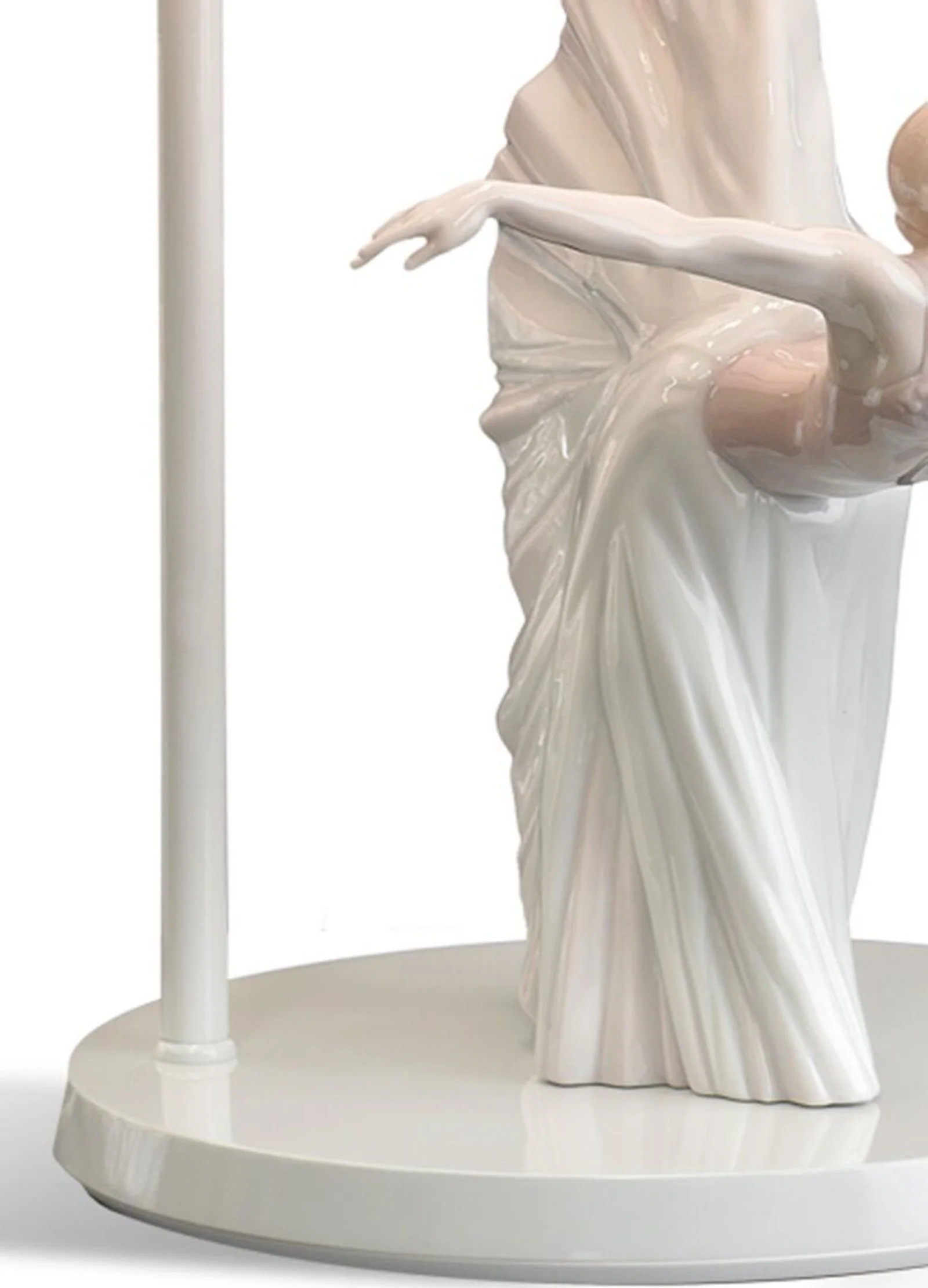 Lladro Giselle Arabesque Table Lamp (US) - Image 4