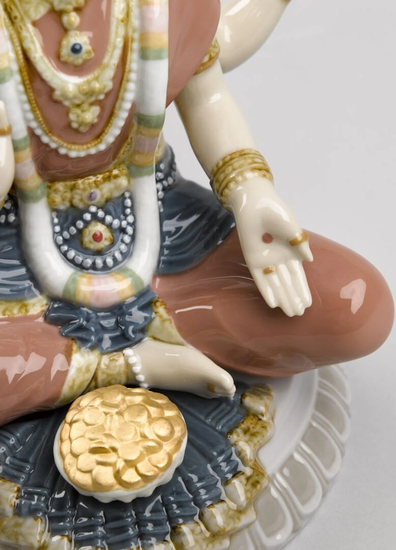 Lladro Goddess Sri Lakshmi Figurine - Image 9