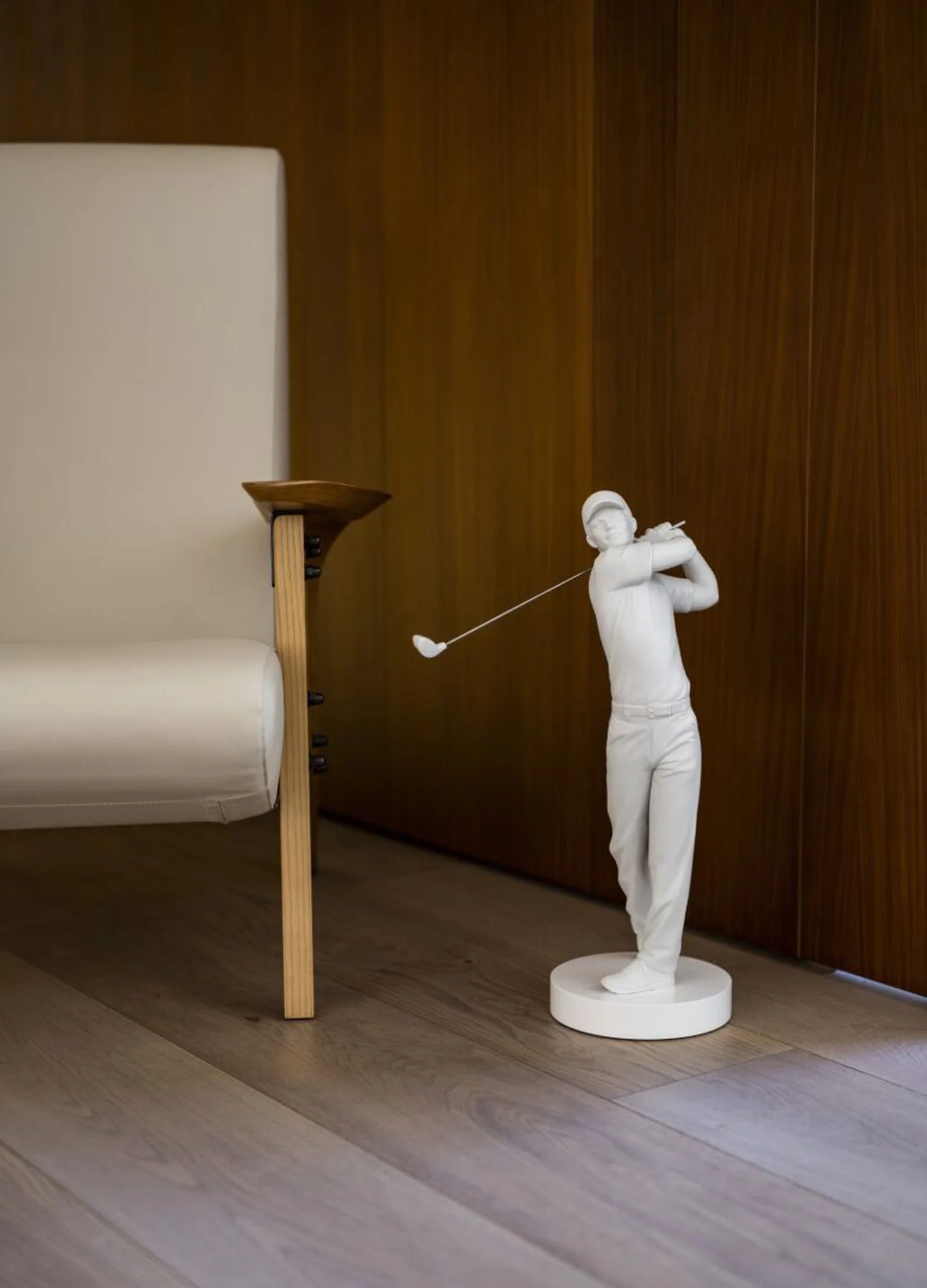Lladro Golf Champion Man Figurine - Image 7