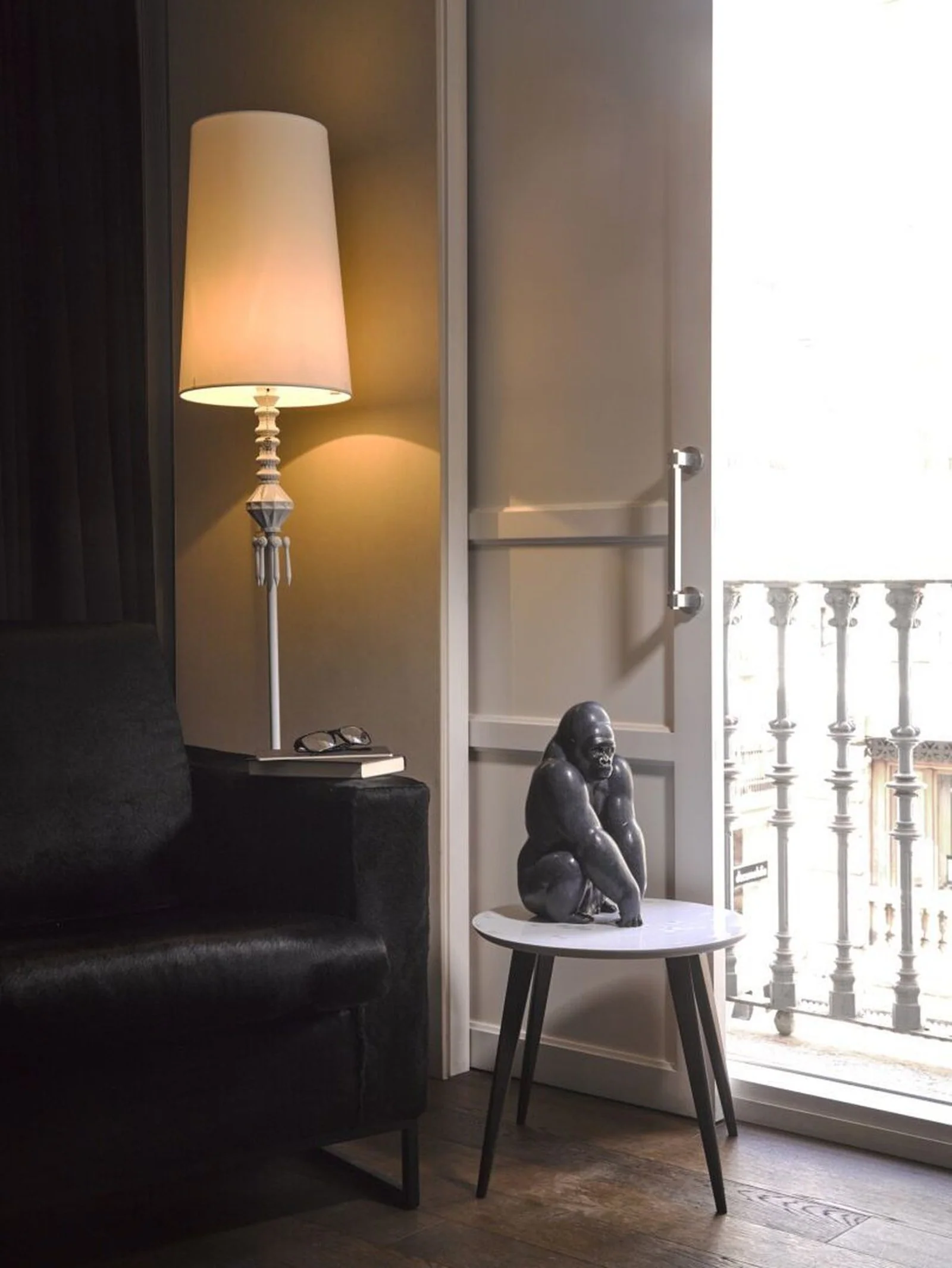 Lladro Gorilla Figurine - Image 5