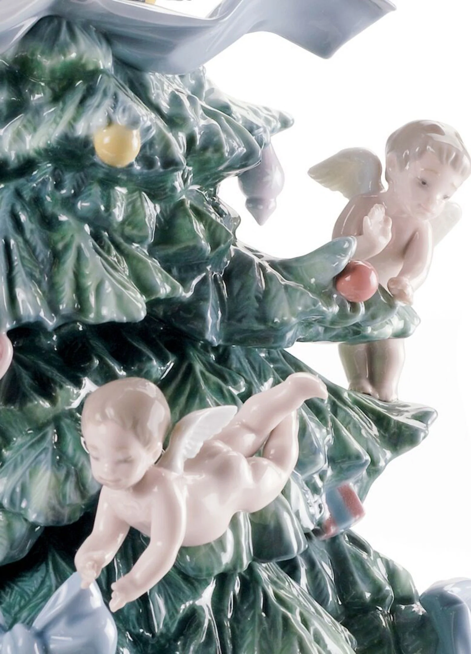 Lladro Great Christmas Tree Figurine Limited Edition - Image 5